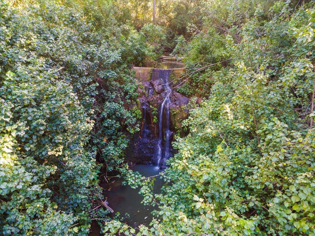 590 E Kuiaha Rd Property Photo 5