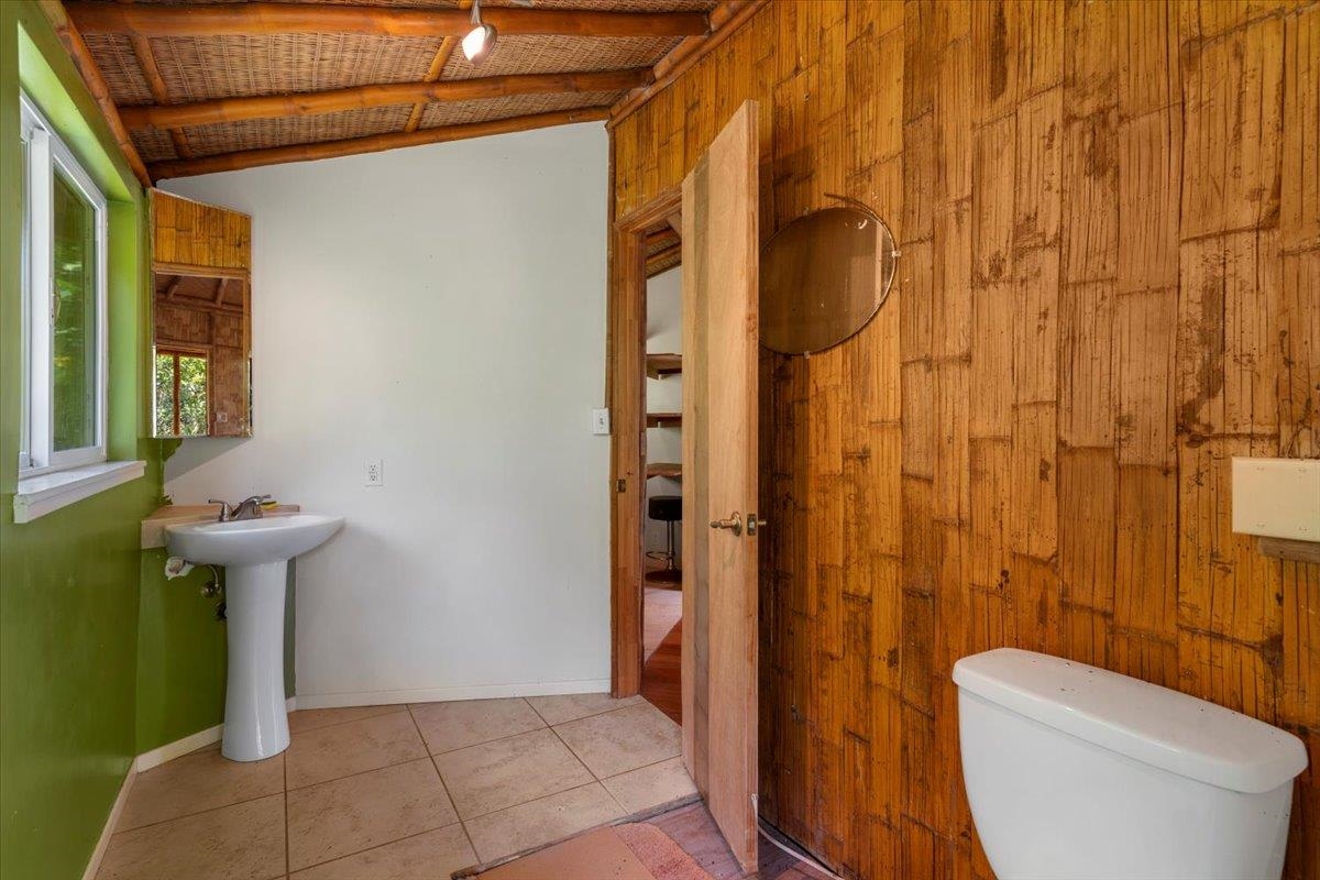 590 E Kuiaha Rd Property Photo 32