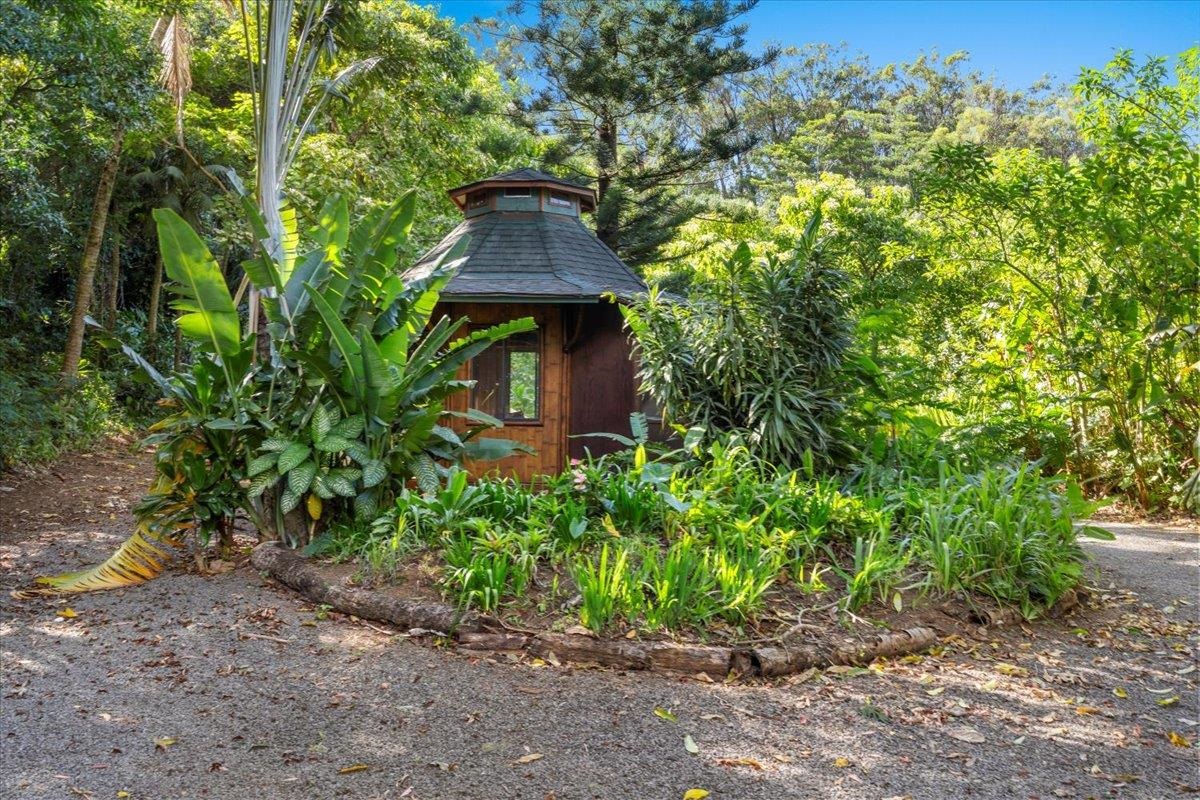 590 E Kuiaha Rd Property Photo 35