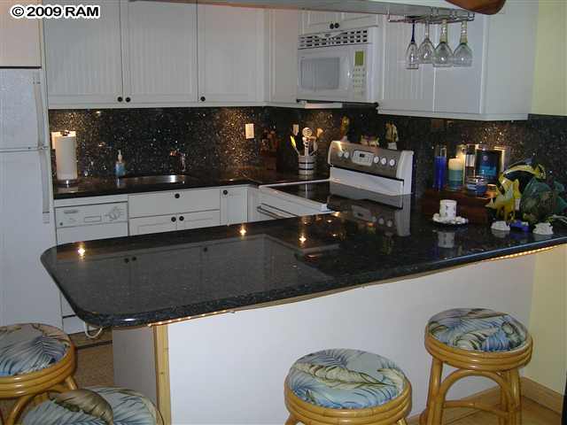 4435 Lower Honoapiilani Property Photo 6