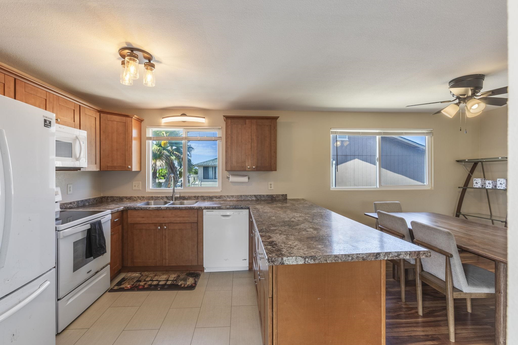 885 Haunani Pl Property Photo 5