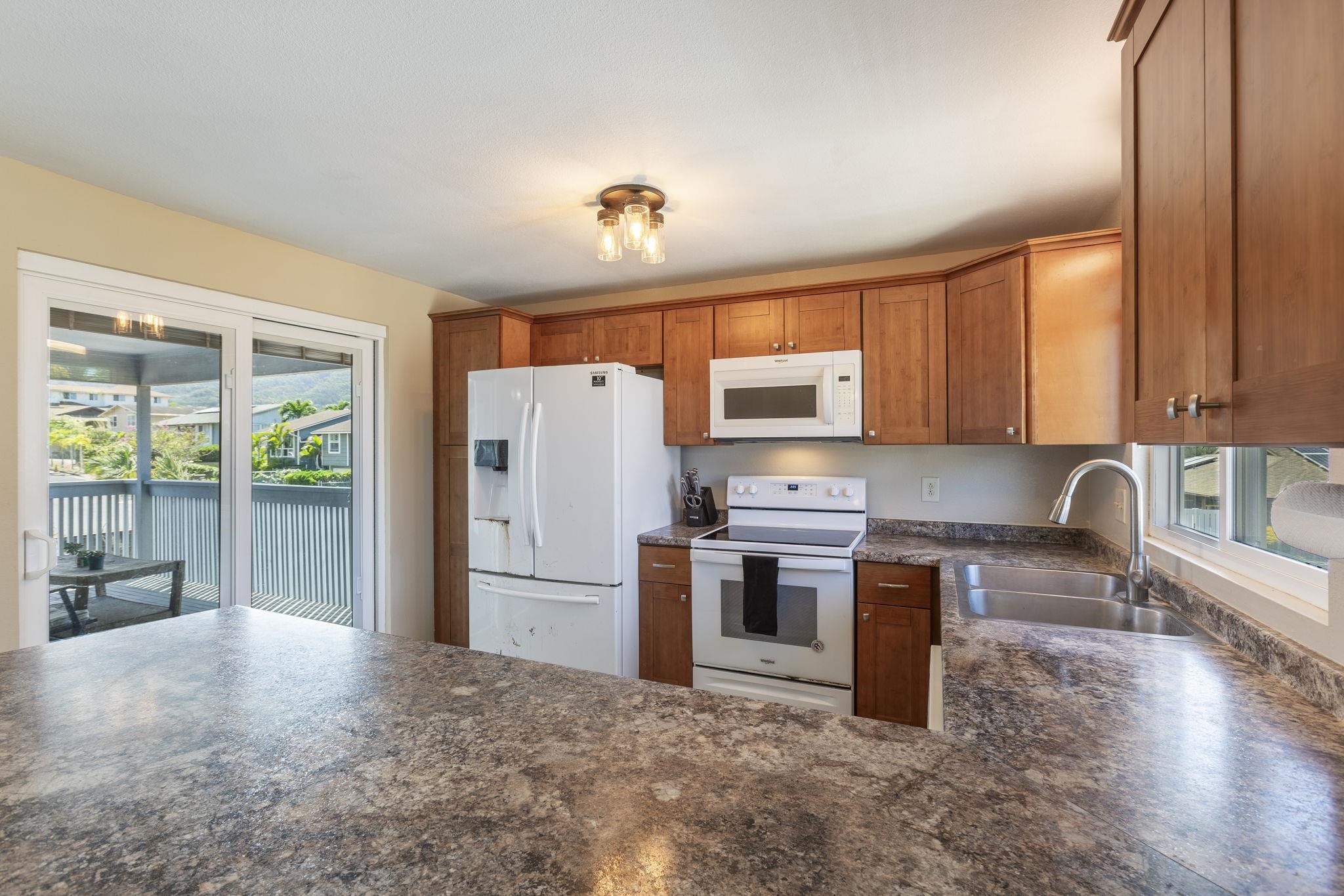 885 Haunani Pl Property Photo 7