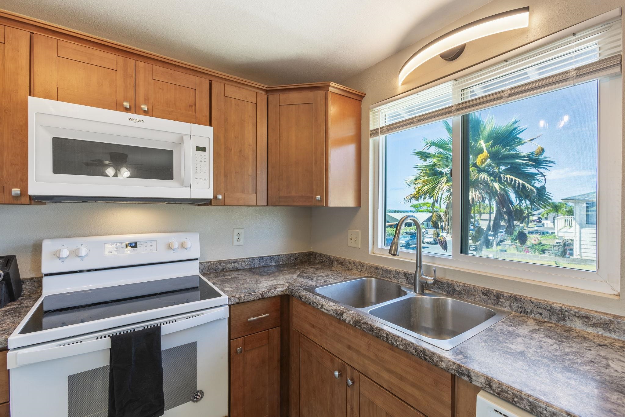 885 Haunani Pl Property Photo 8
