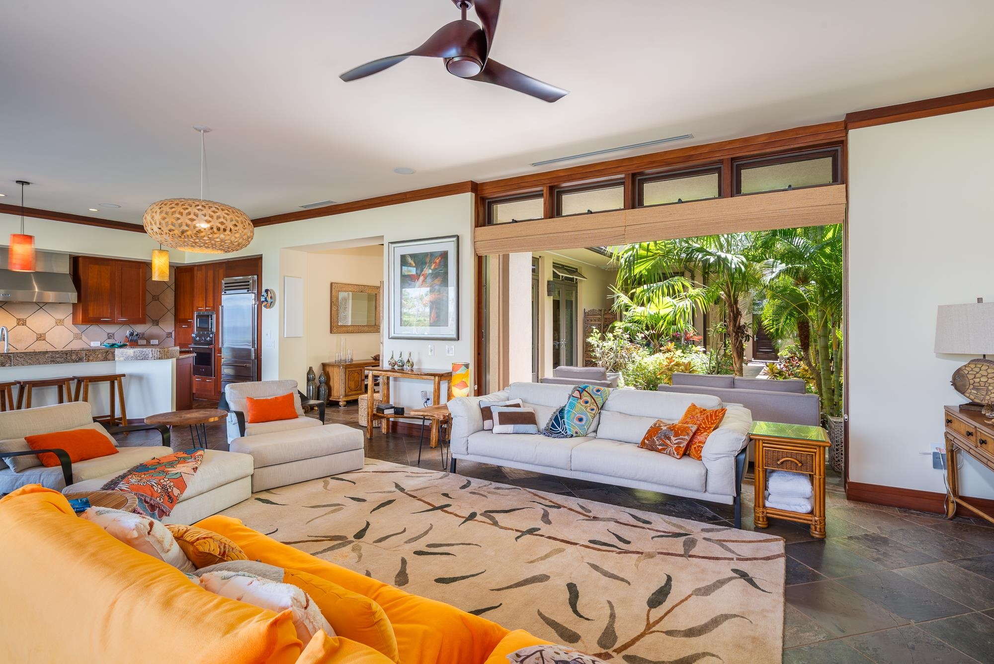 15 Coconut Grove Ln Property Photo 8