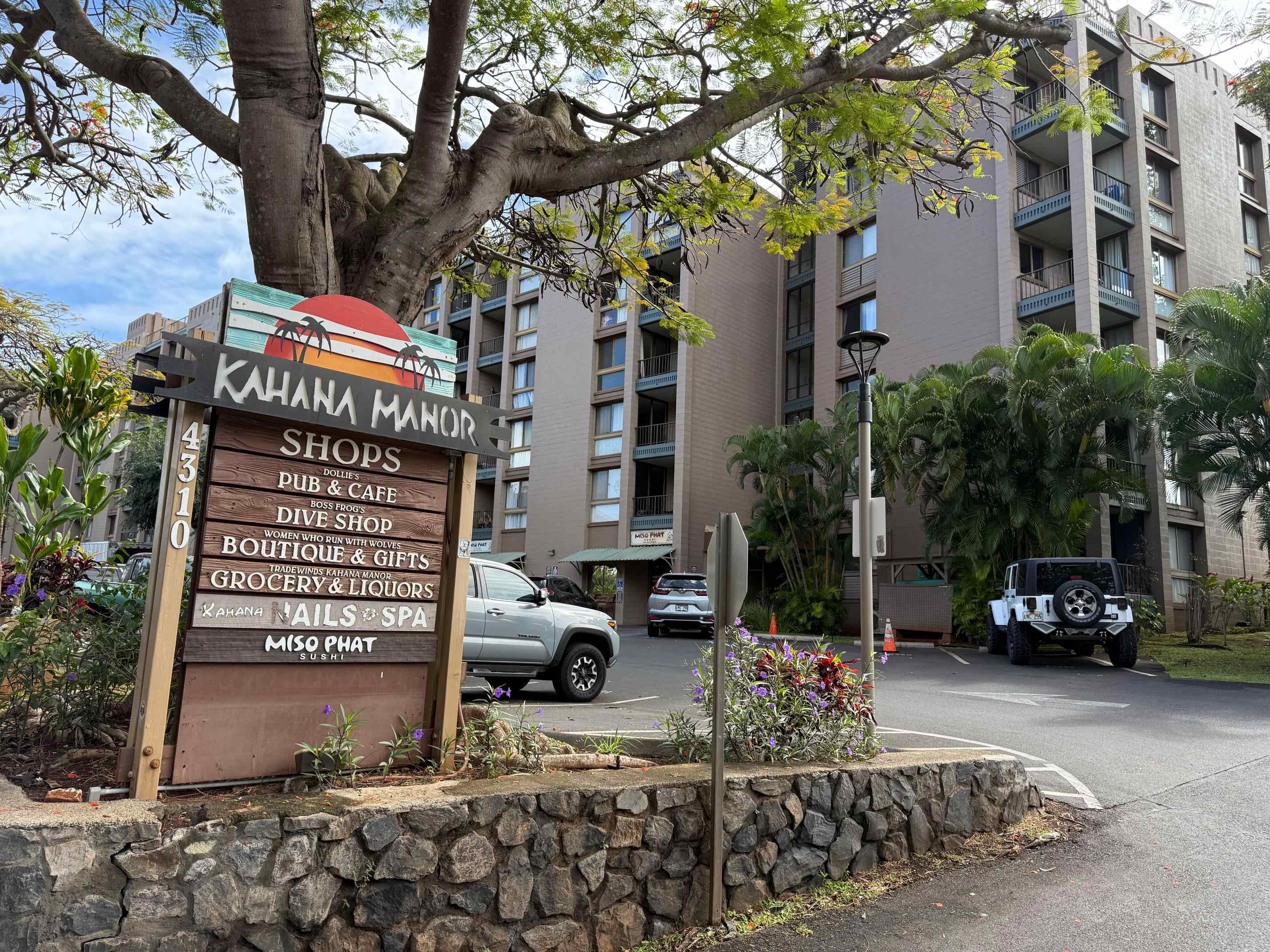 4310 Lower Honoapiilani Rd
