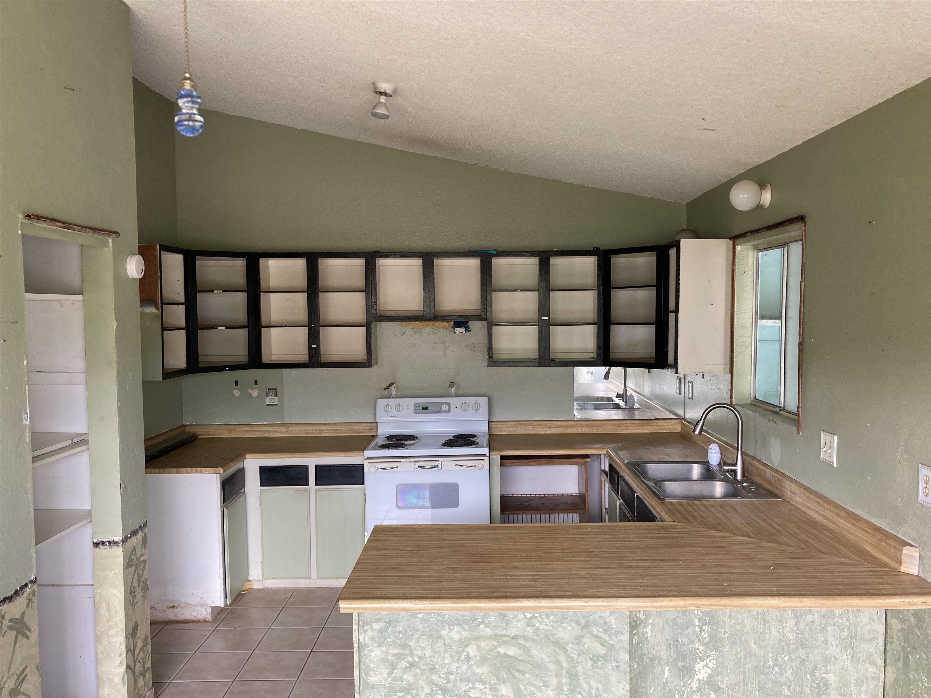 138 Kupuna St Property Photo 15