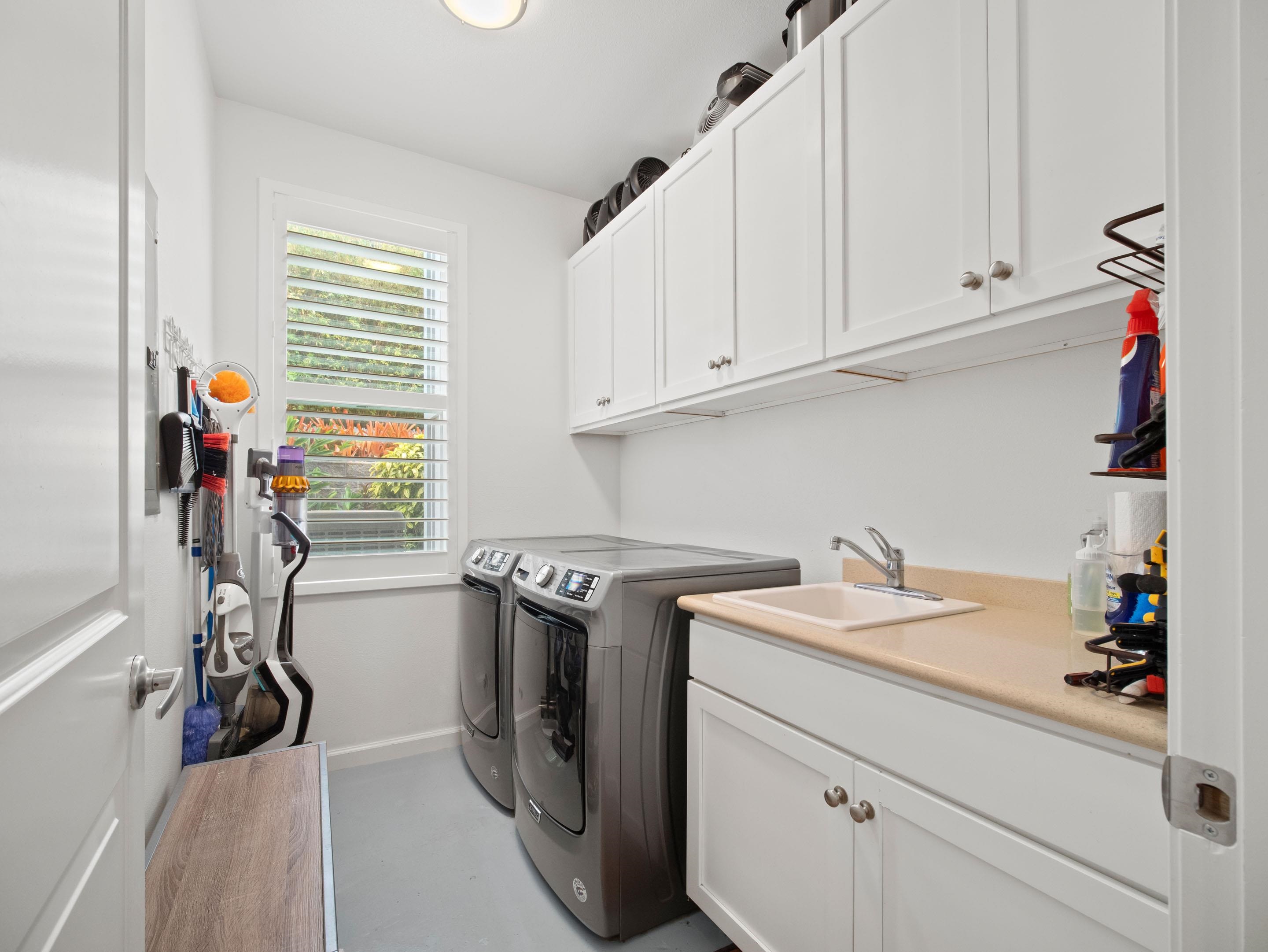 137 Hoohale St Property Photo 46