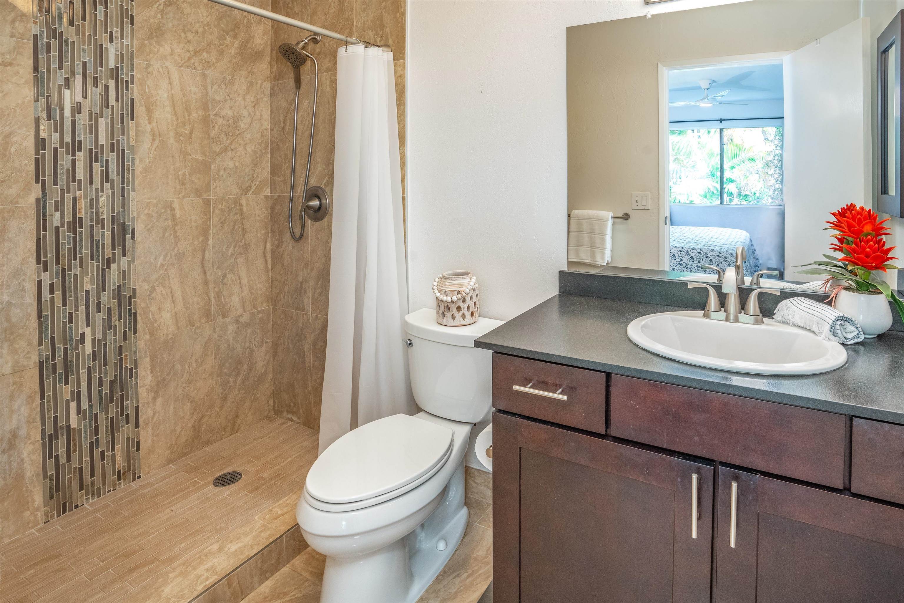 2140 Awihi Pl Property Photo 6