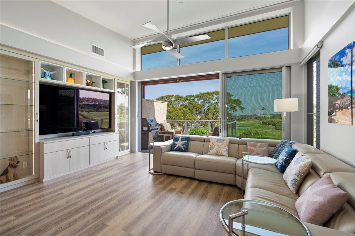 209 Holokahiki Ln Property Photo 6