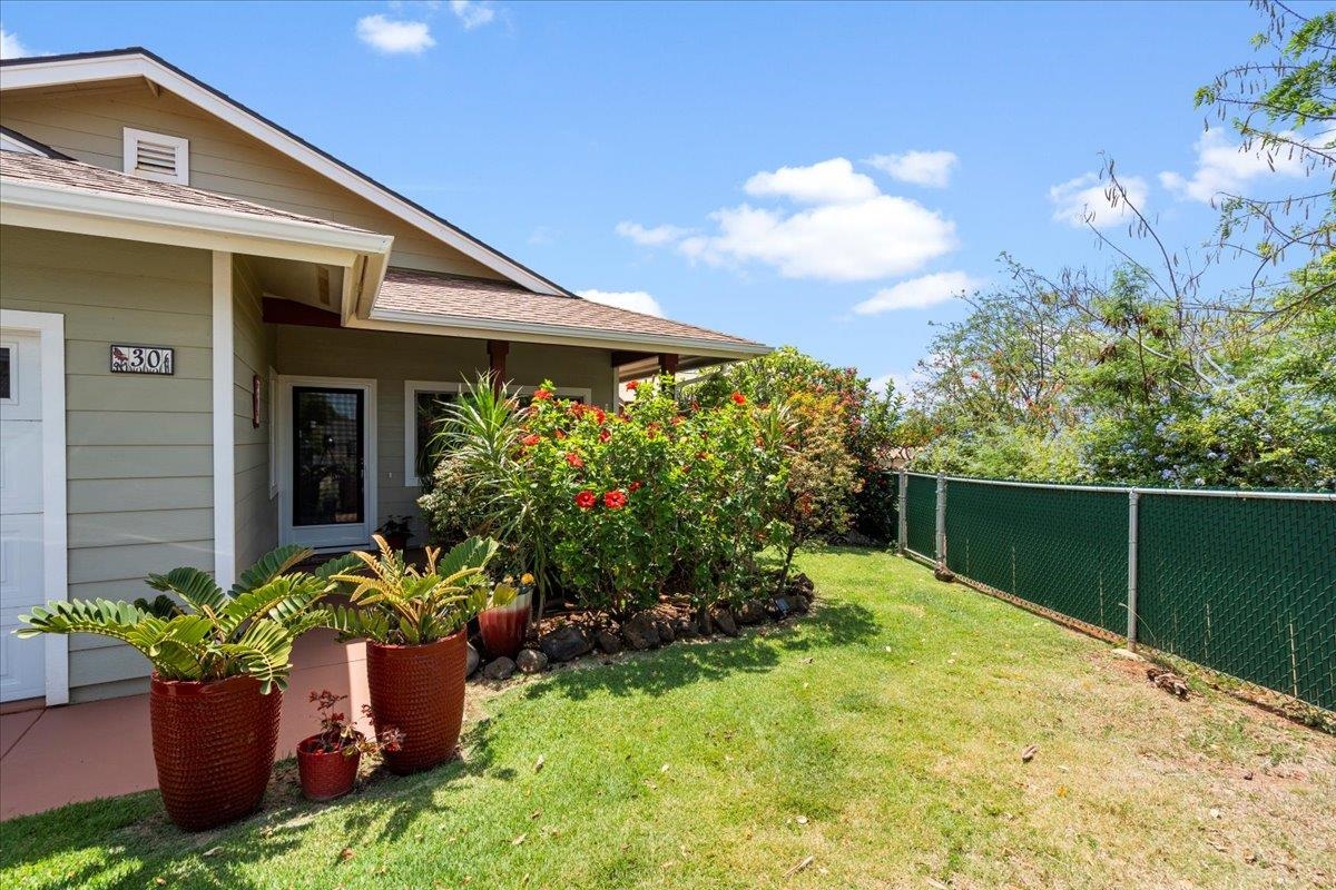 30 Hoe Pl Property Photo 3