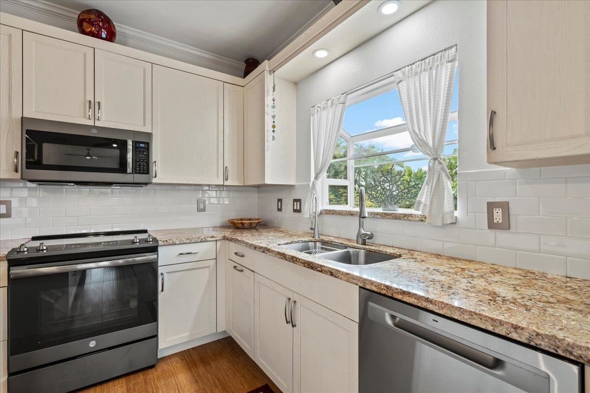 30 Hoe Pl Property Photo 17
