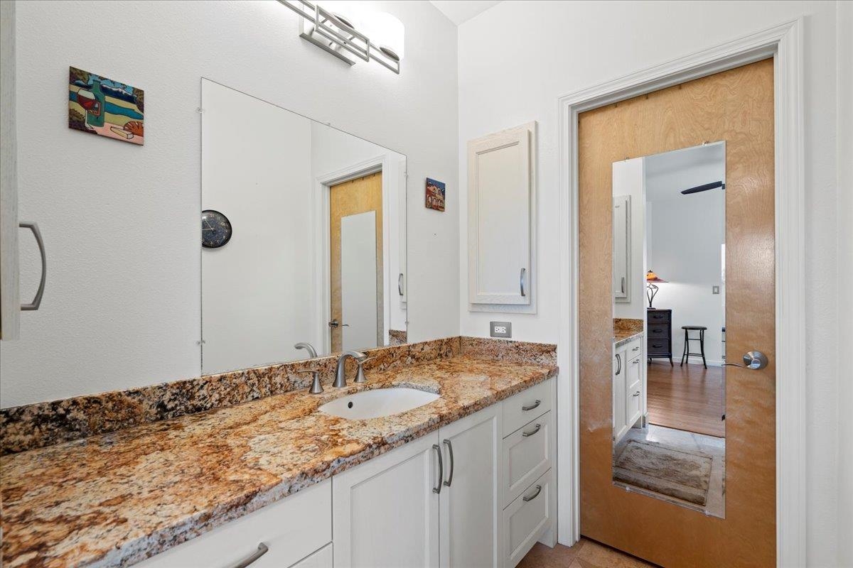30 Hoe Pl Property Photo 33
