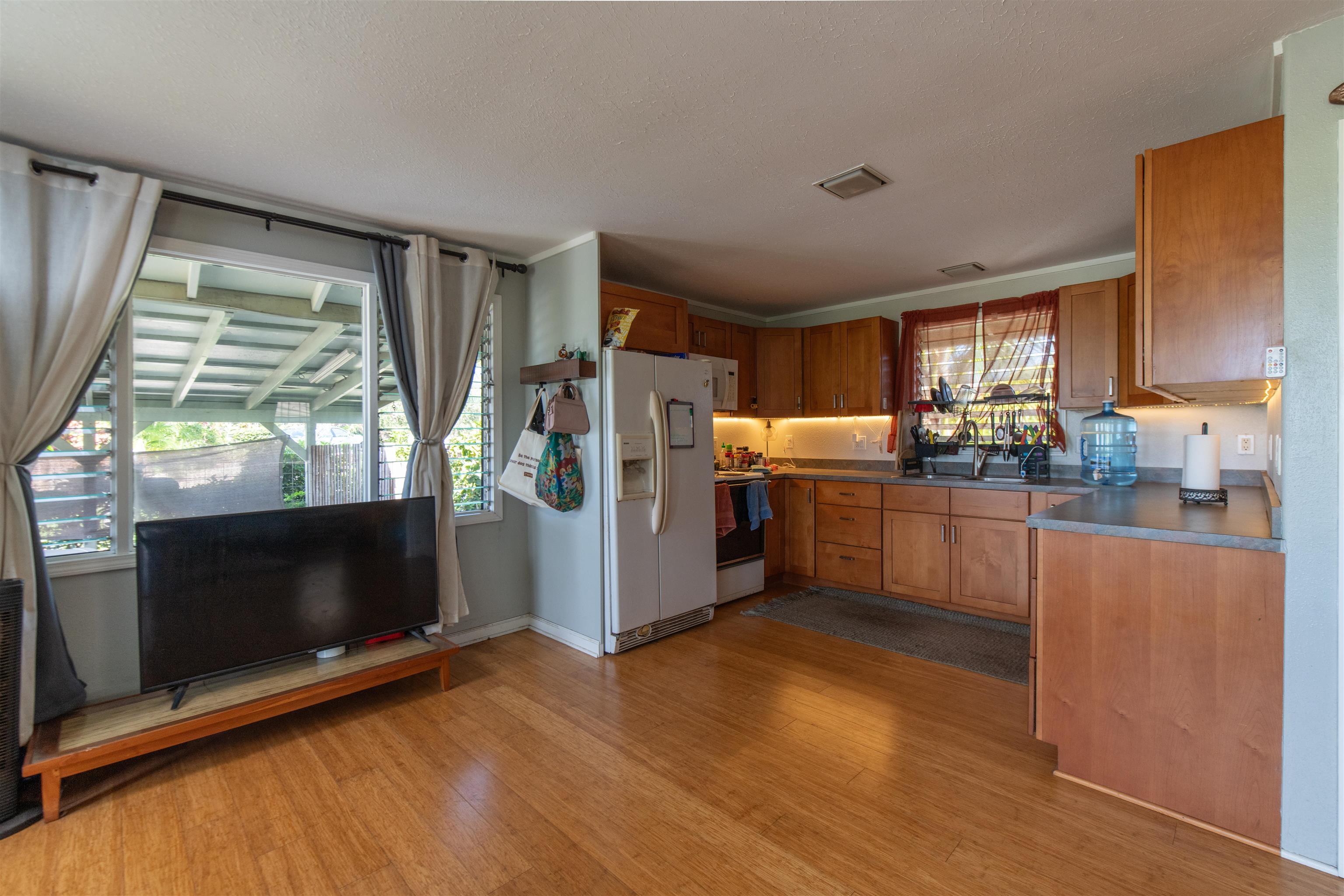 1821 Halama St Property Photo 46