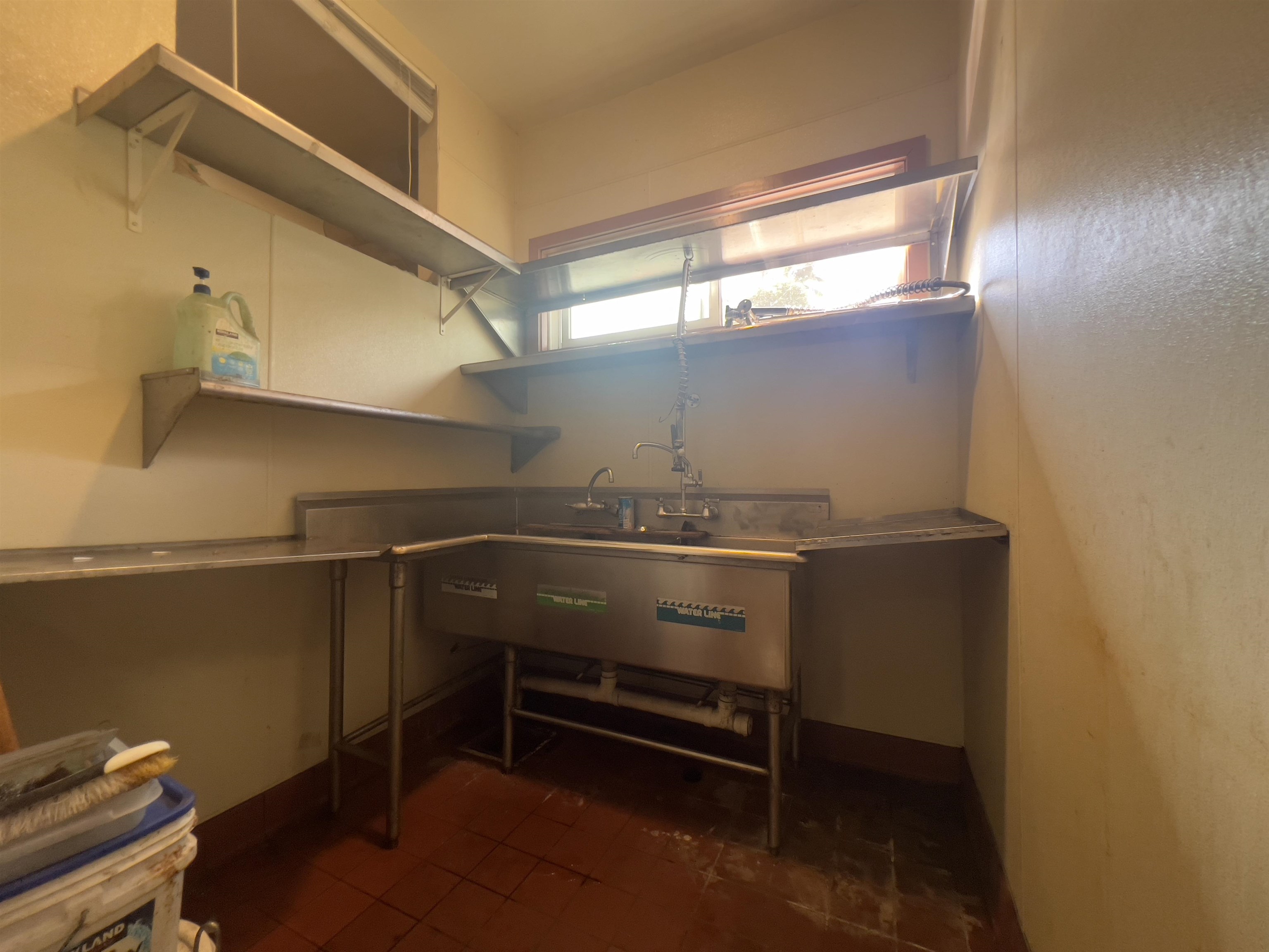 318 N Market St Property Photo 11