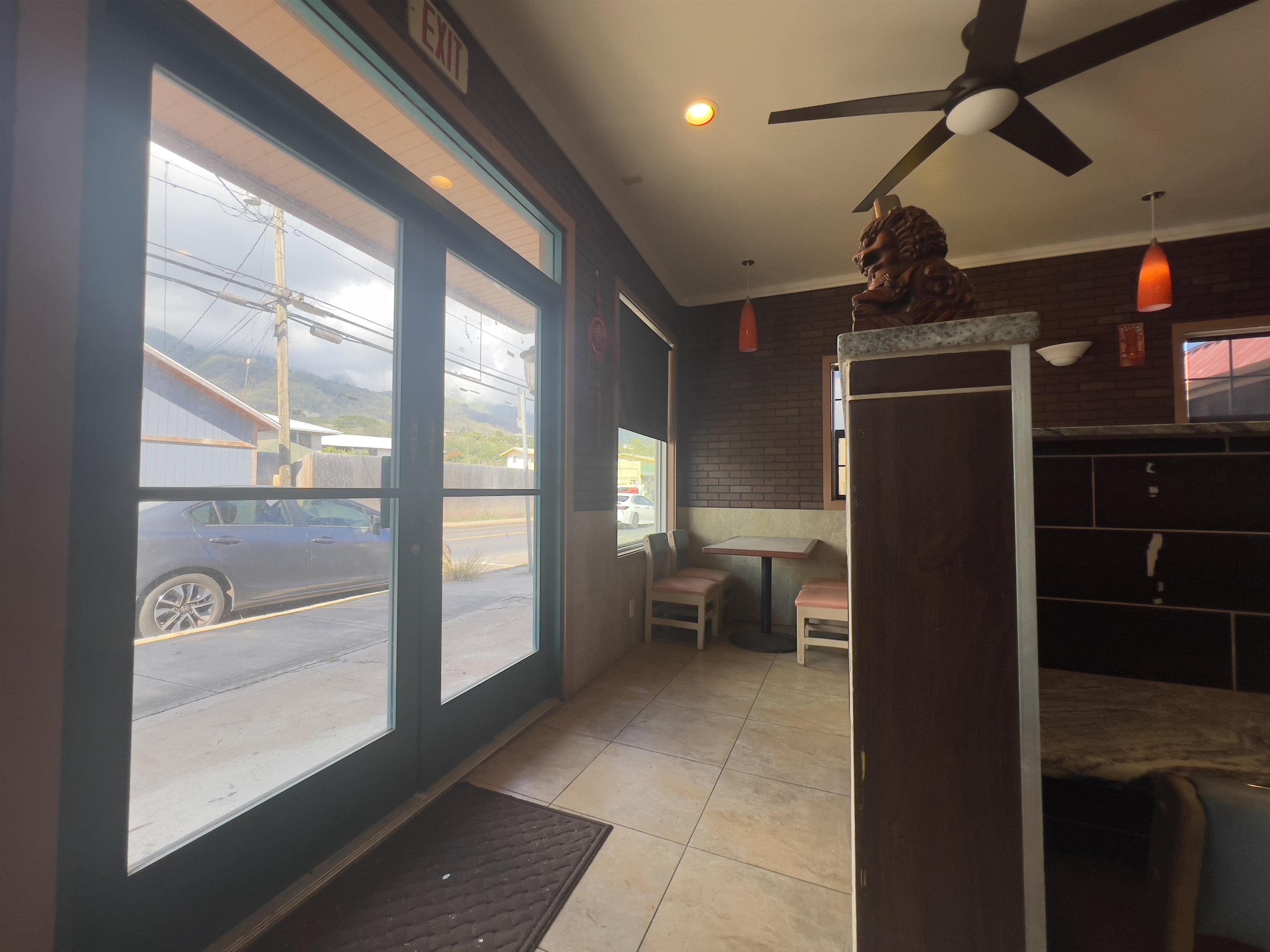 318 N Market St Property Photo 13