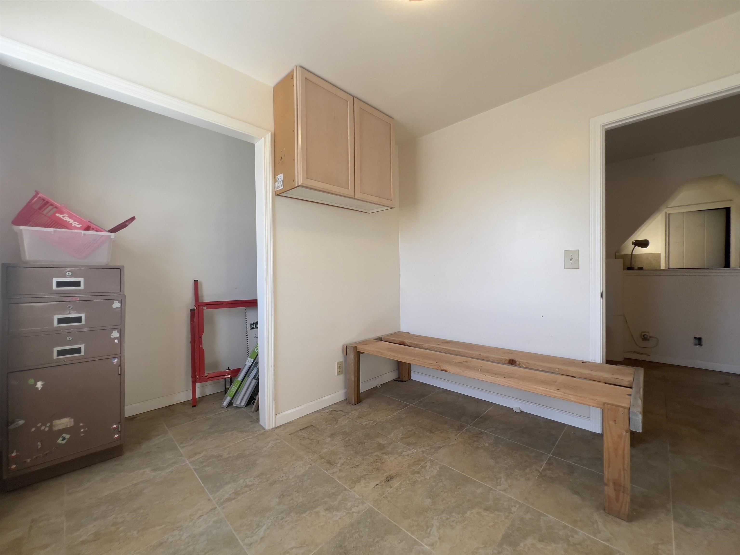 318 N Market St Property Photo 28