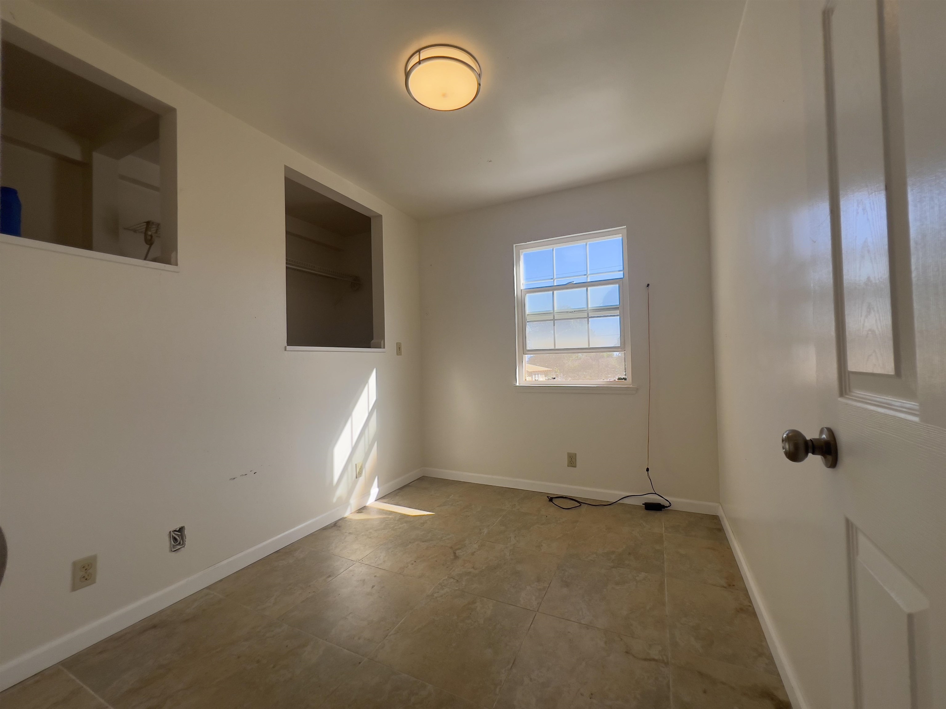 318 N Market St Property Photo 29