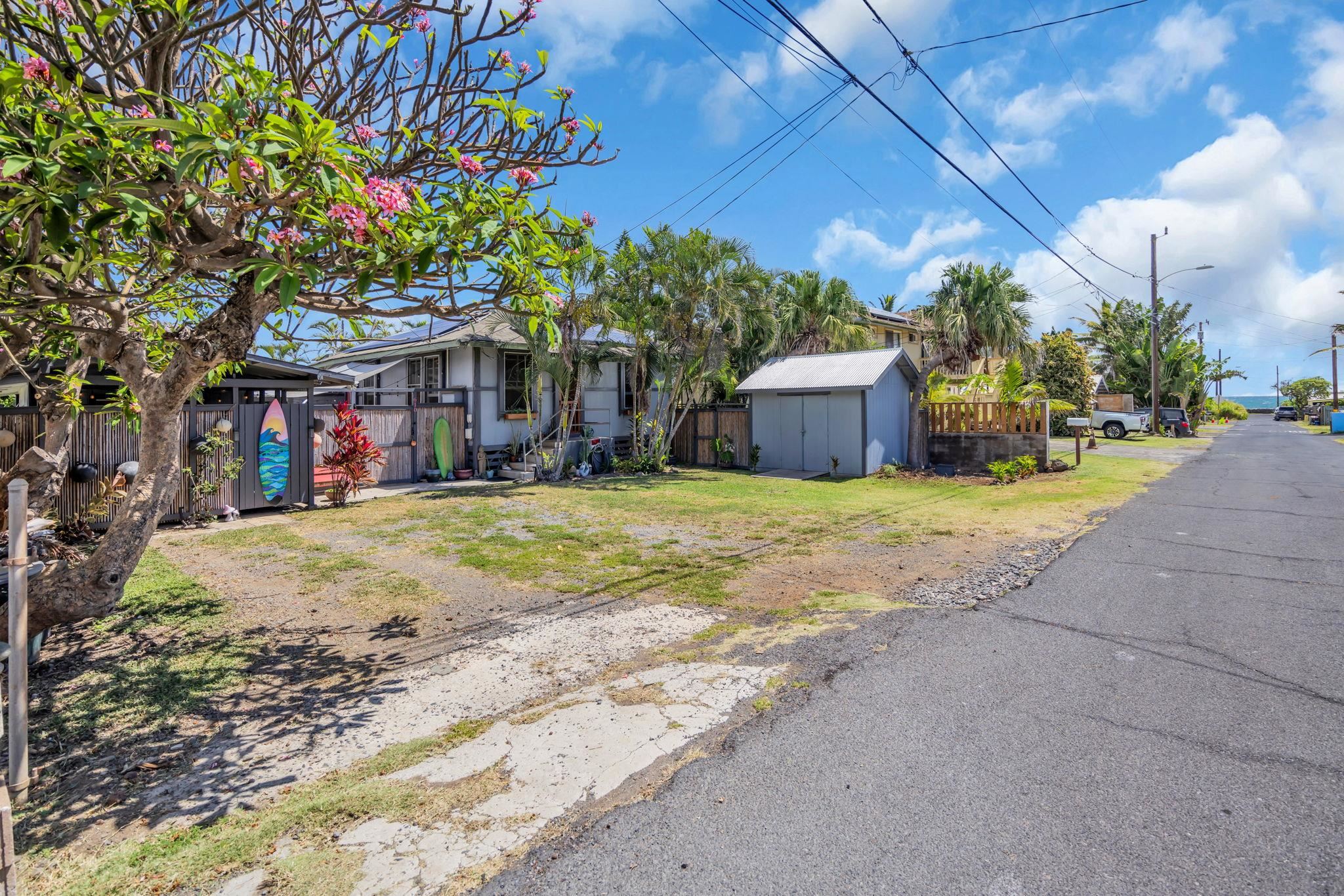 610 Kailana St Property Photo 4