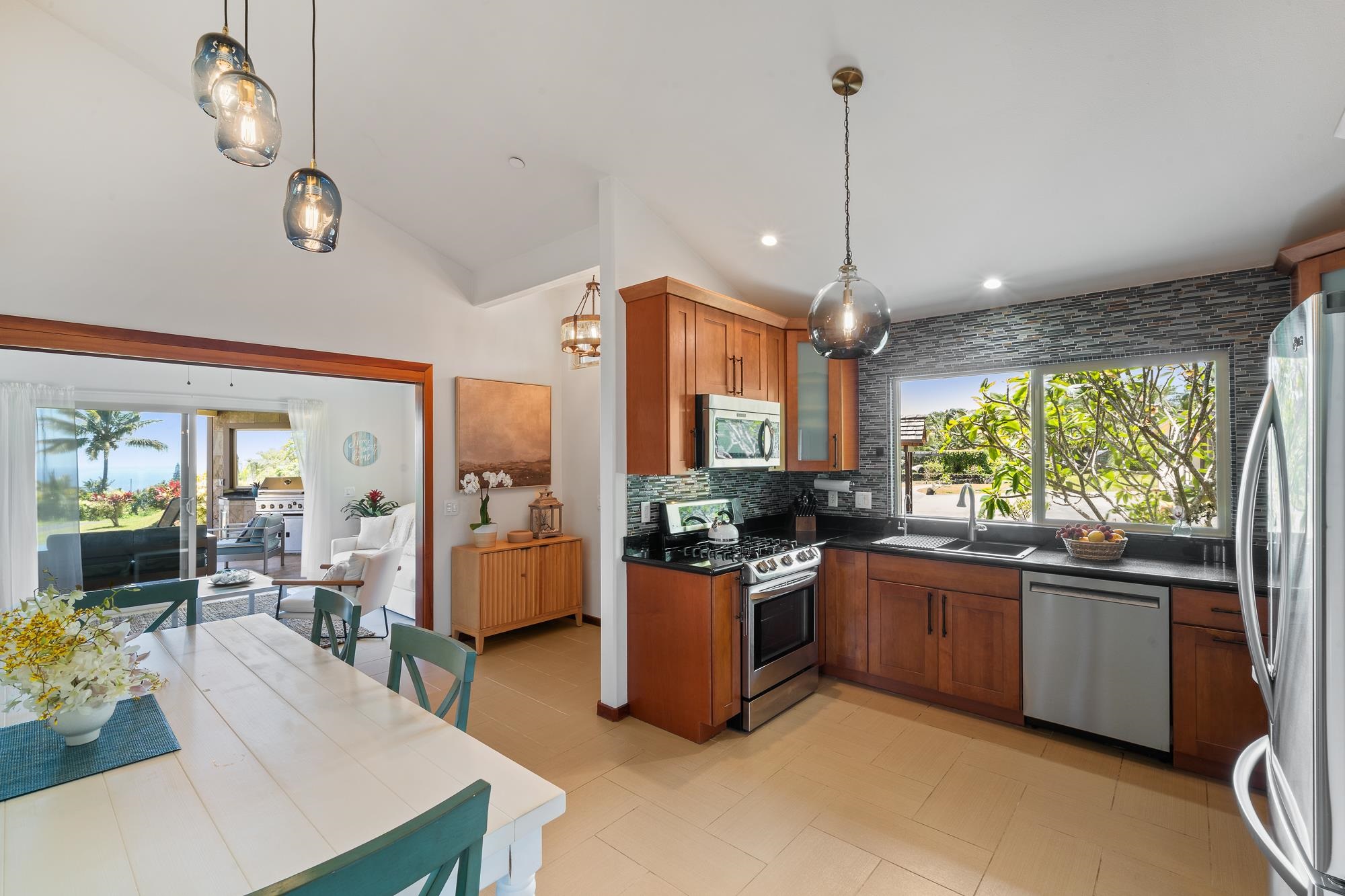 51 W Waipio Rd Property Photo 10