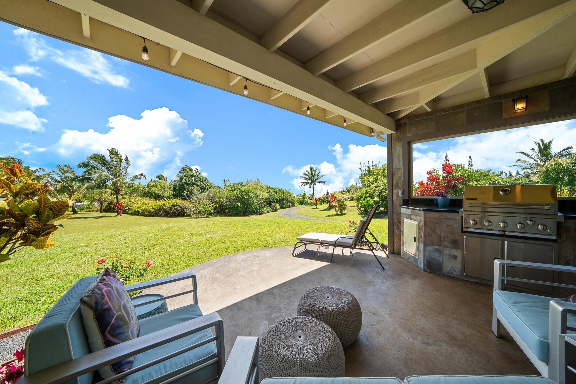 51 W Waipio Rd Property Photo 12