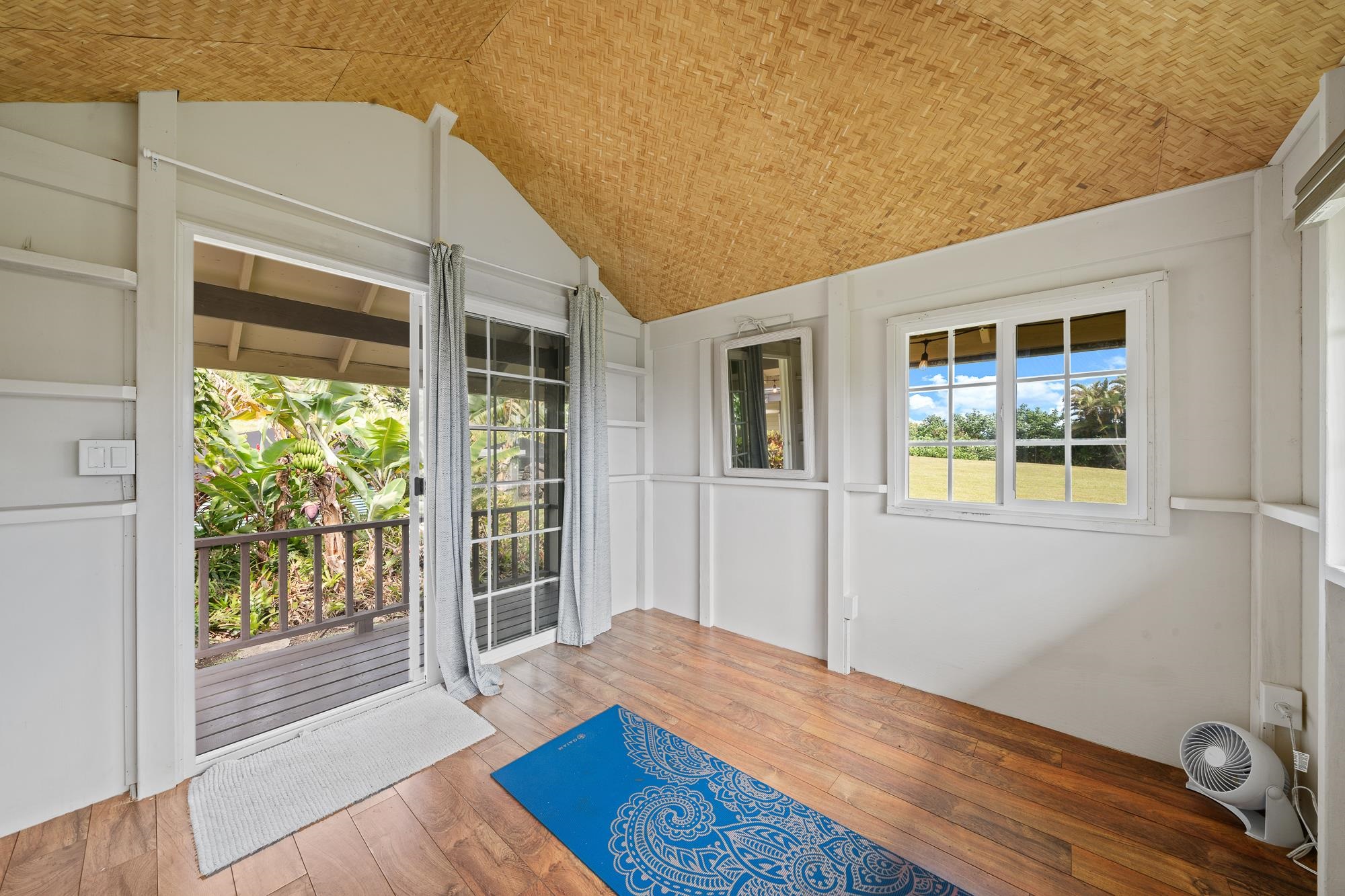 51 W Waipio Rd Property Photo 24