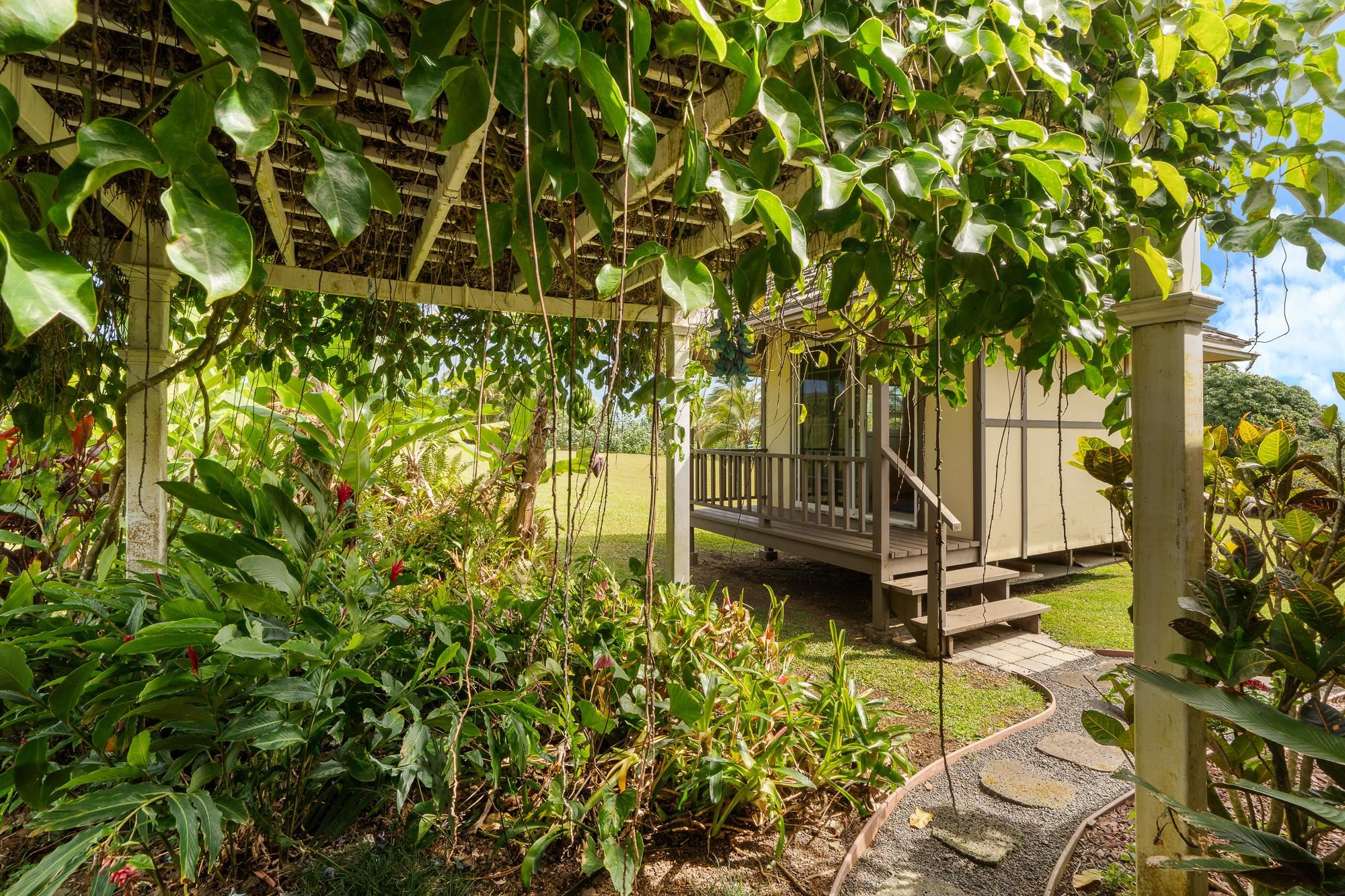 51 W Waipio Rd Property Photo 25