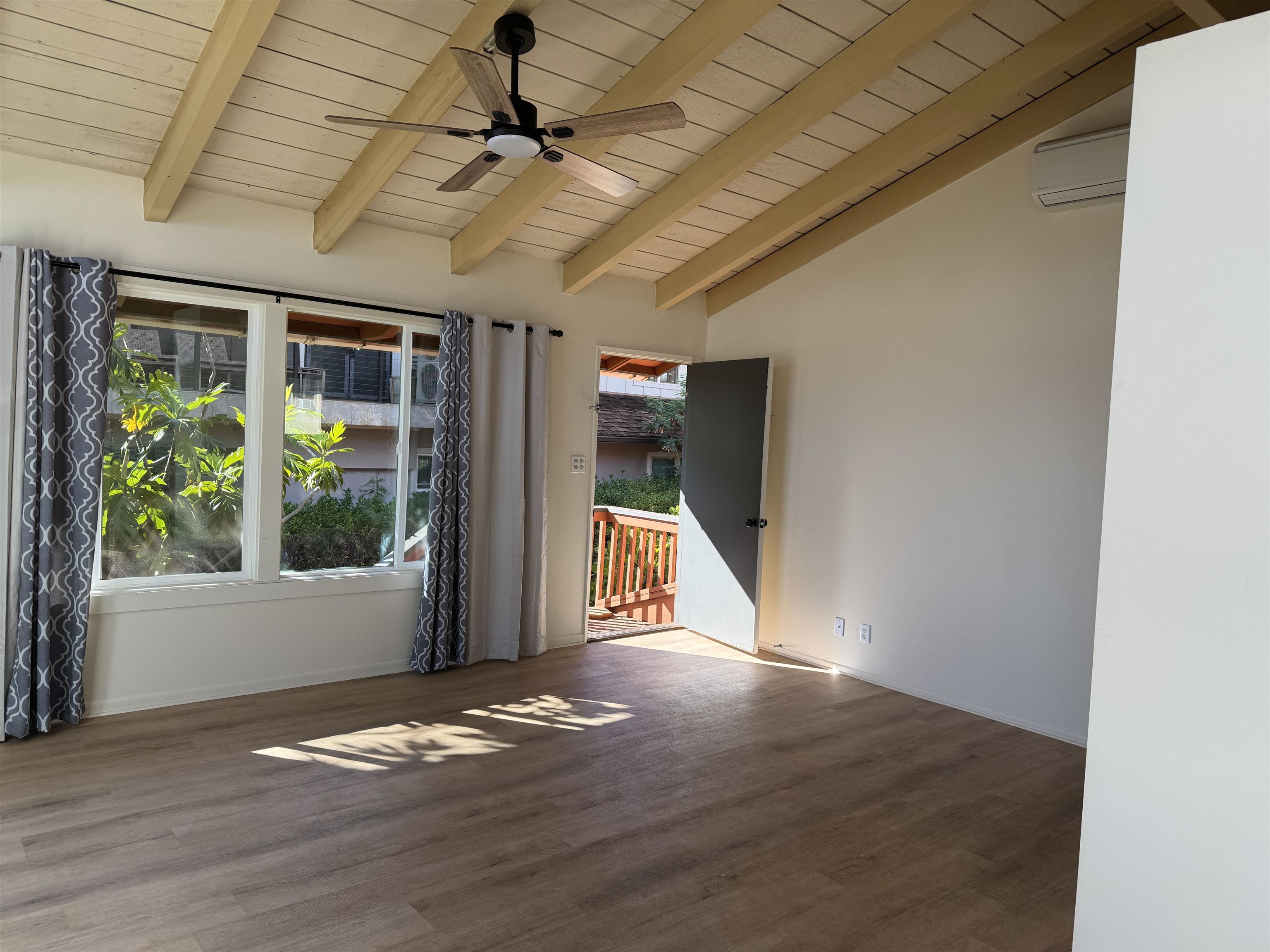 137 Ipukula Way Property Photo 5