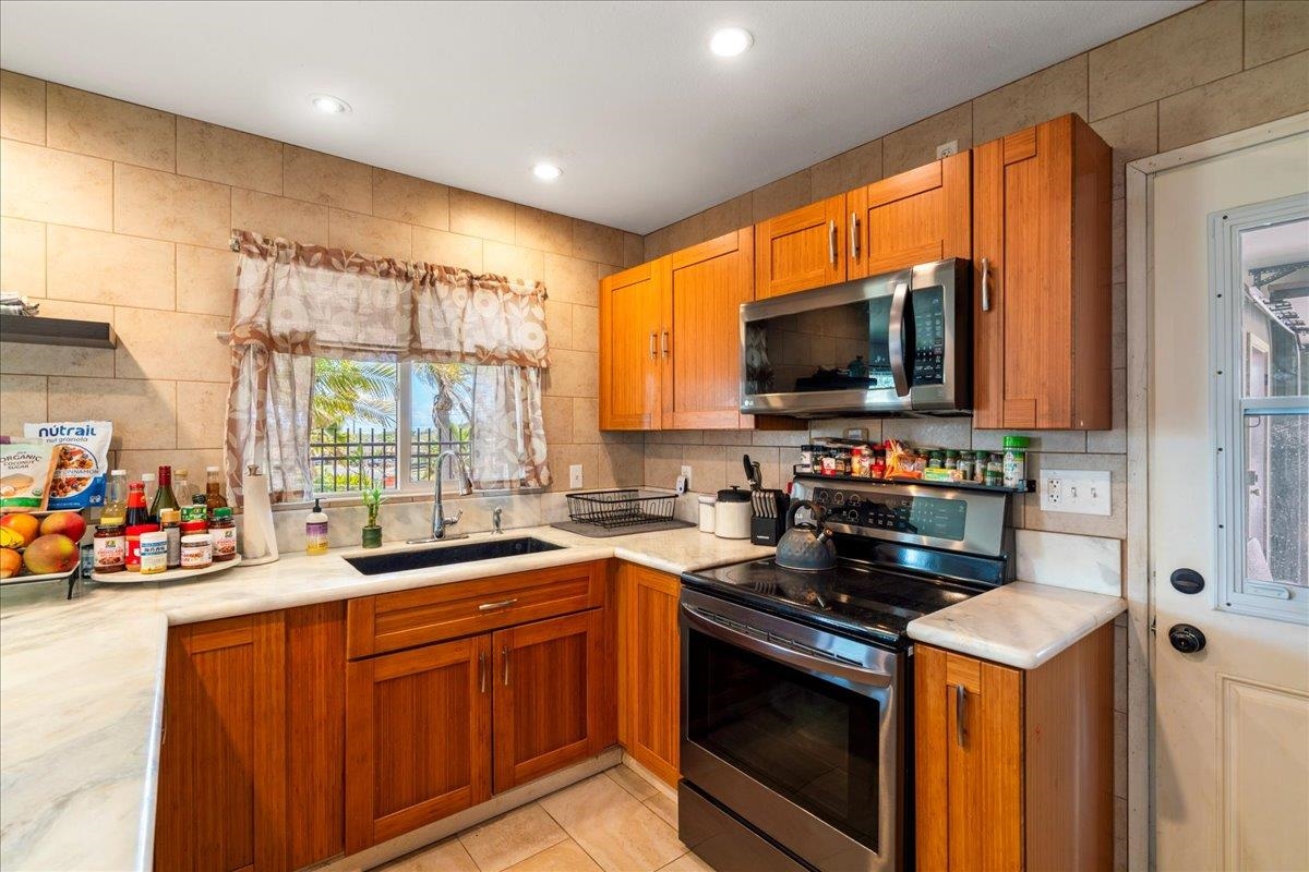 980 Kuhio Pl Property Photo 3