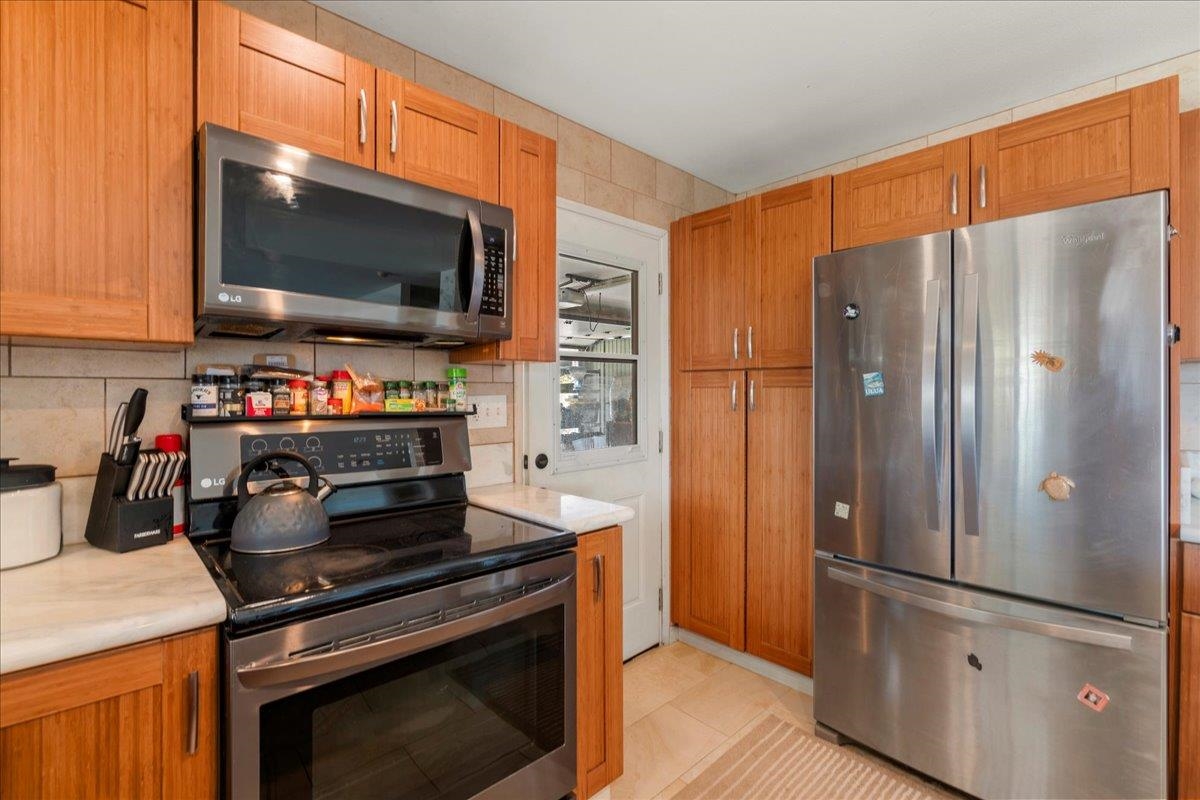 980 Kuhio Pl Property Photo 4
