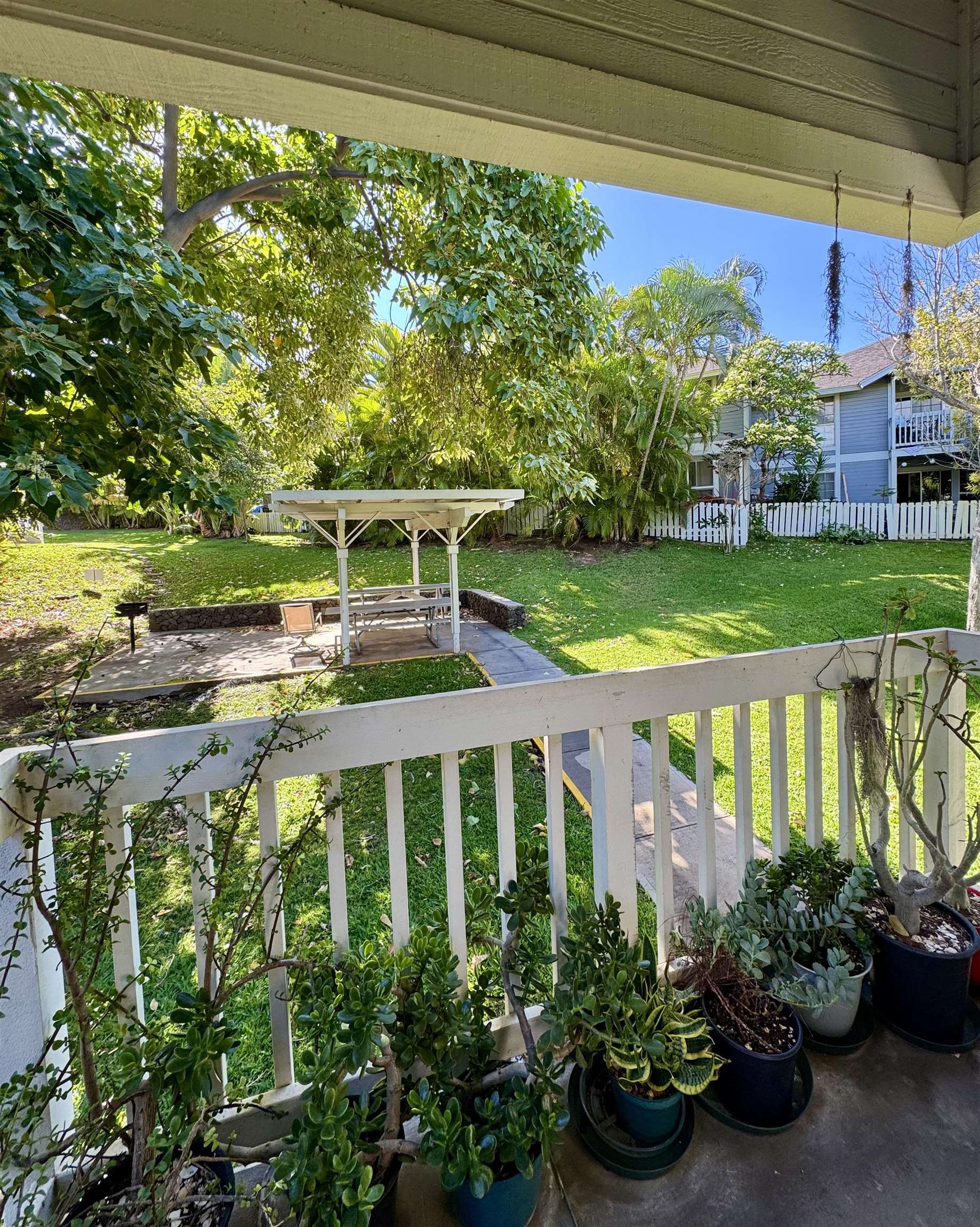 160 Keonekai Rd Property Photo 4