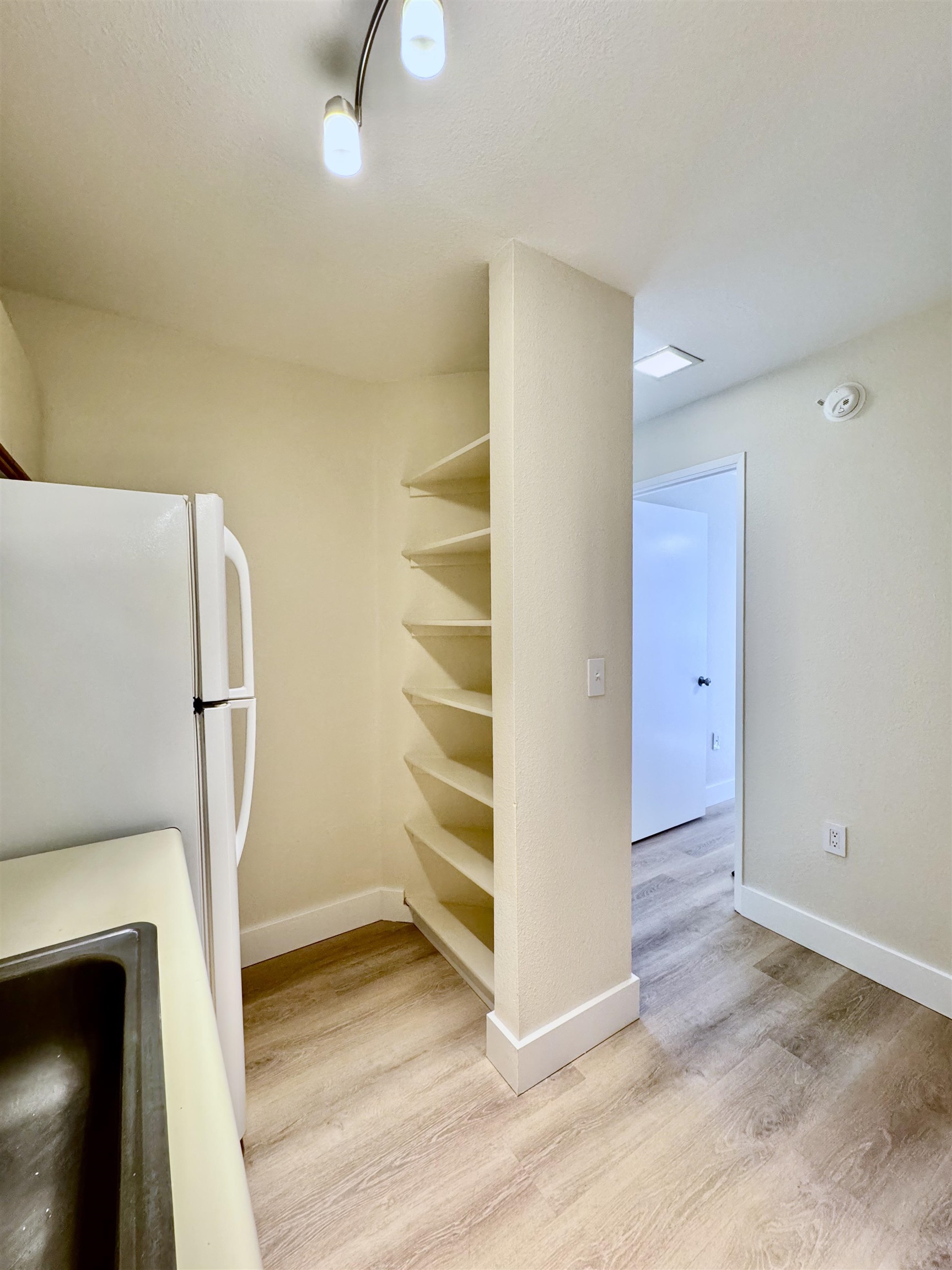 160 Keonekai Rd Property Photo 12