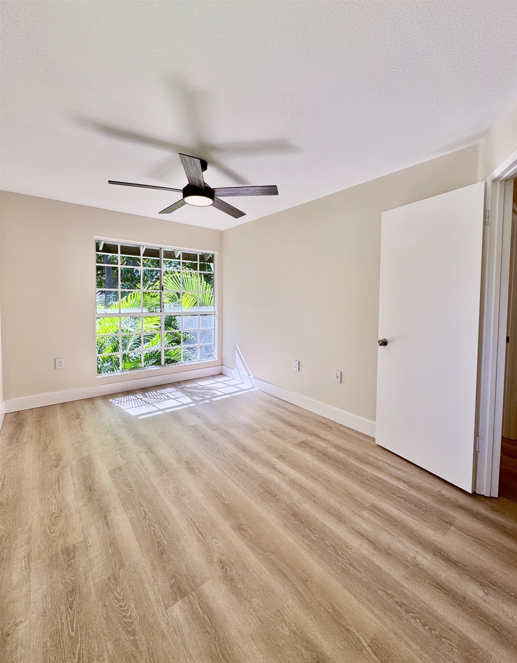 160 Keonekai Rd Property Photo 17