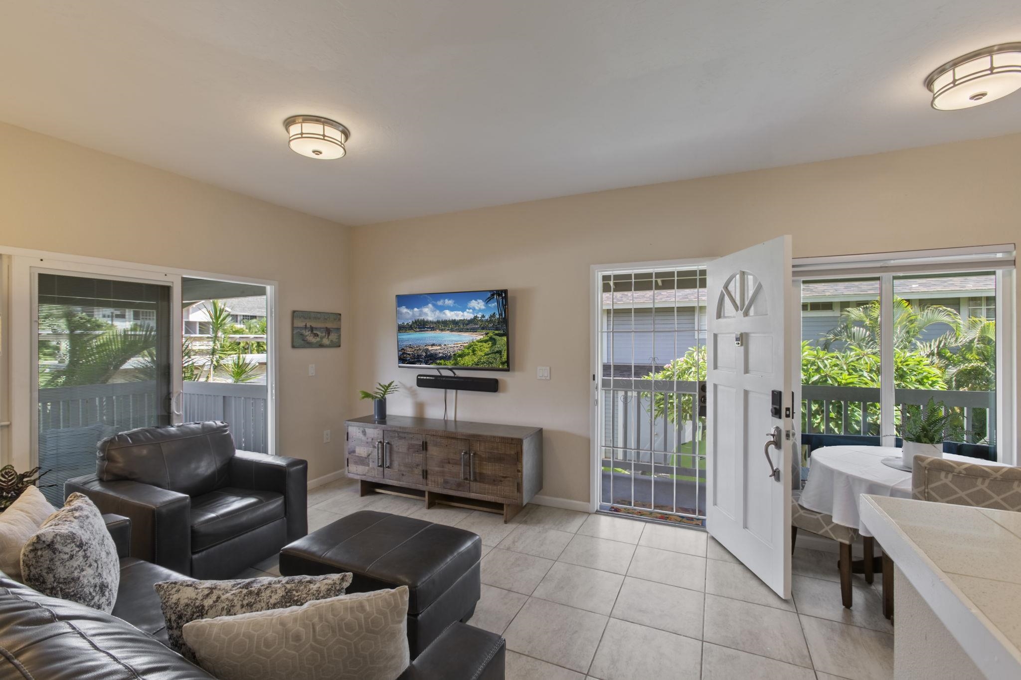 160 Keonekai Rd Property Photo 2