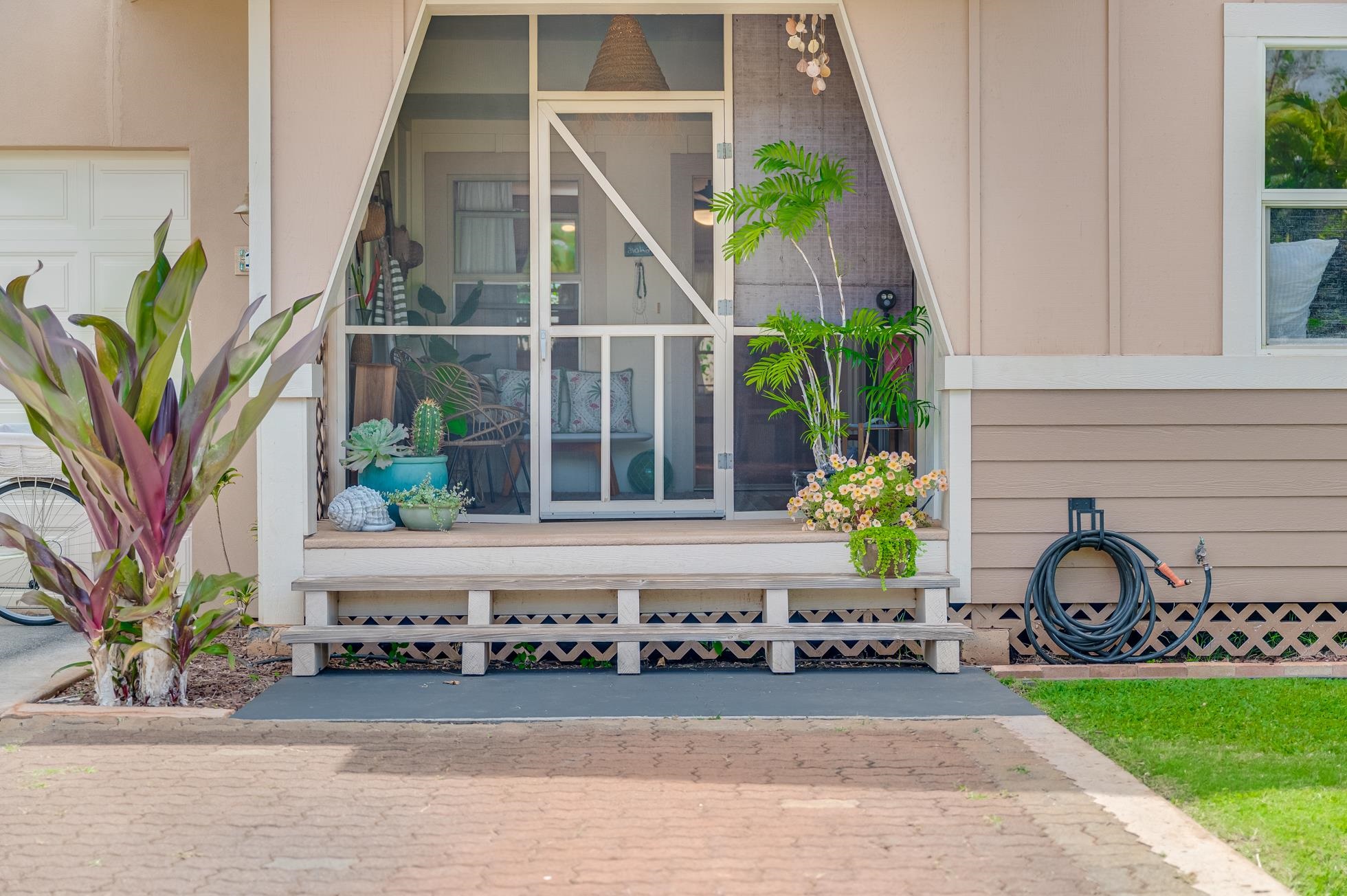 19 Hoku Pl Property Photo 2