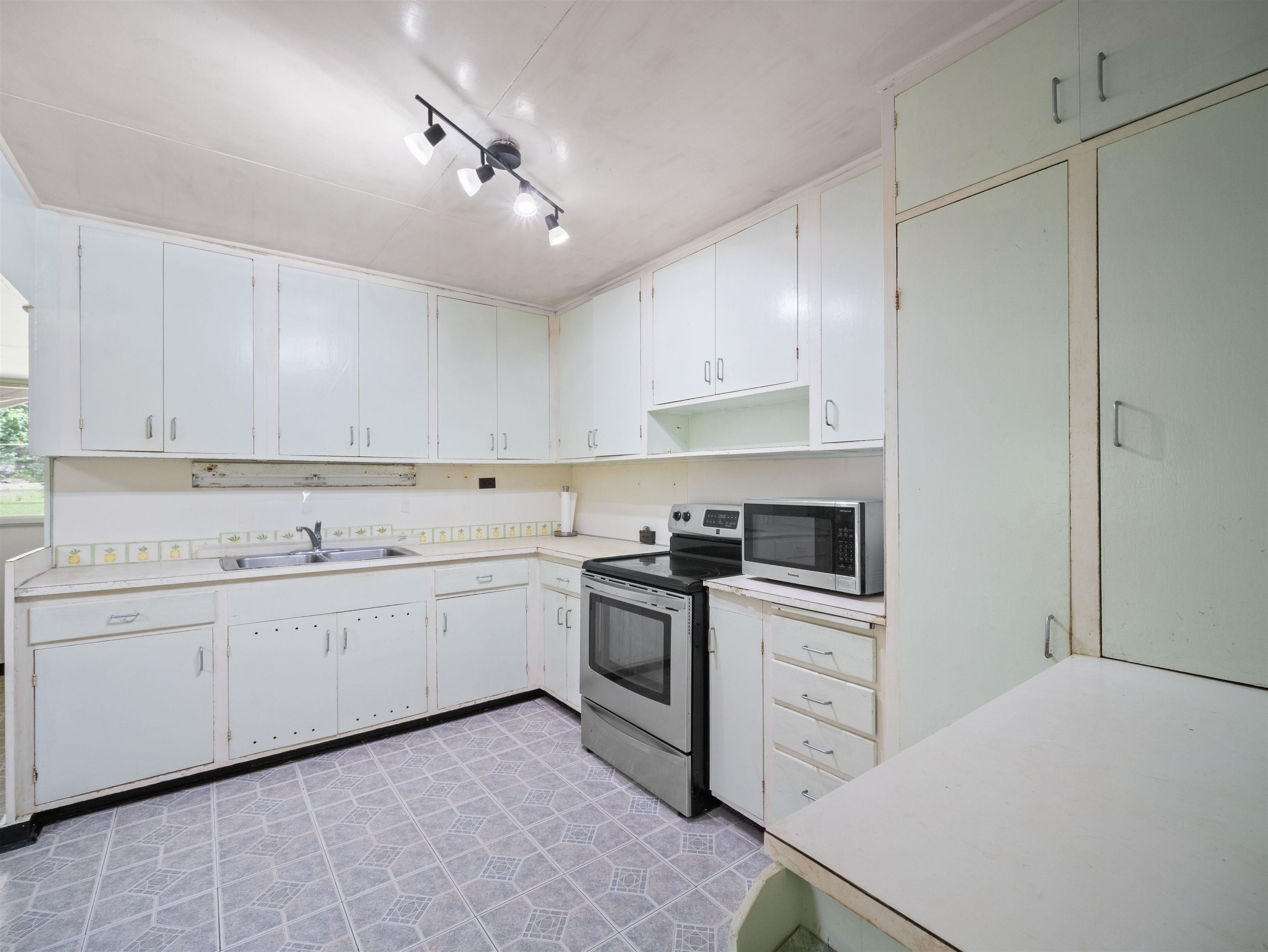 437 Hau Dr Property Photo 25