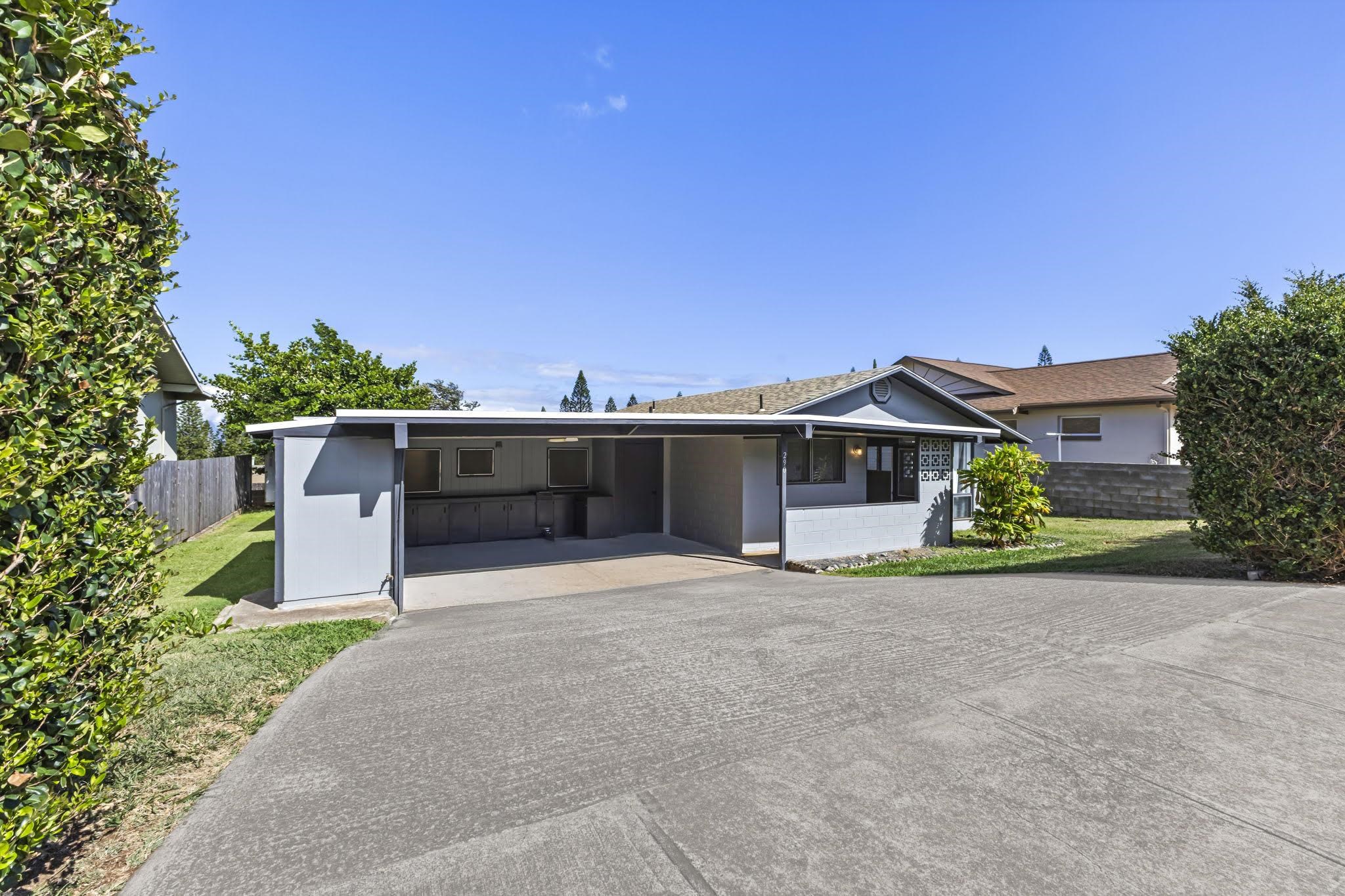 290 Hokulani St Property Photo 3