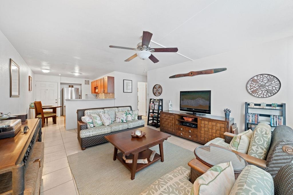 111 KAHULUI BEACH Rd Property Photo 1
