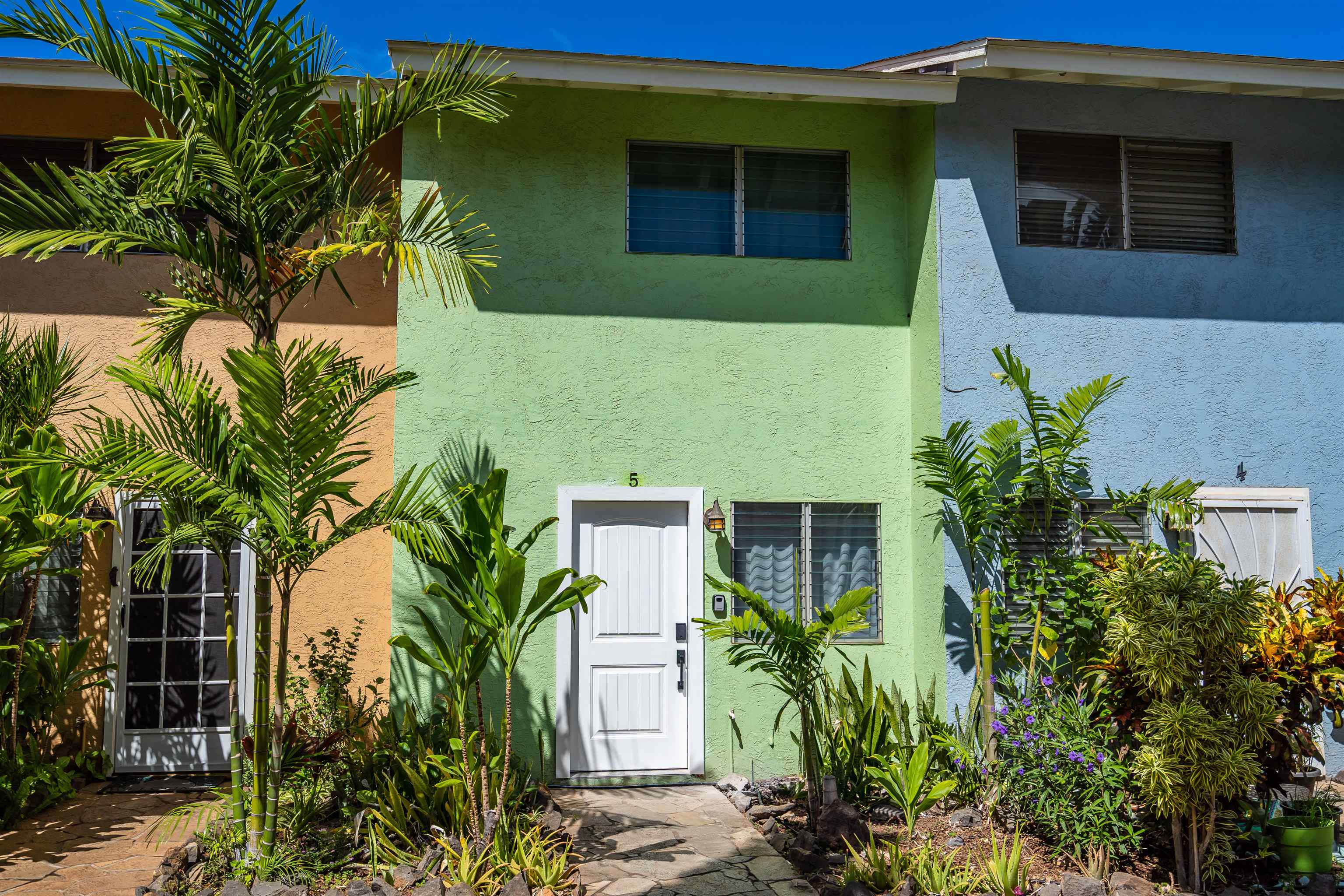36 WALAKA St Property Photo 1