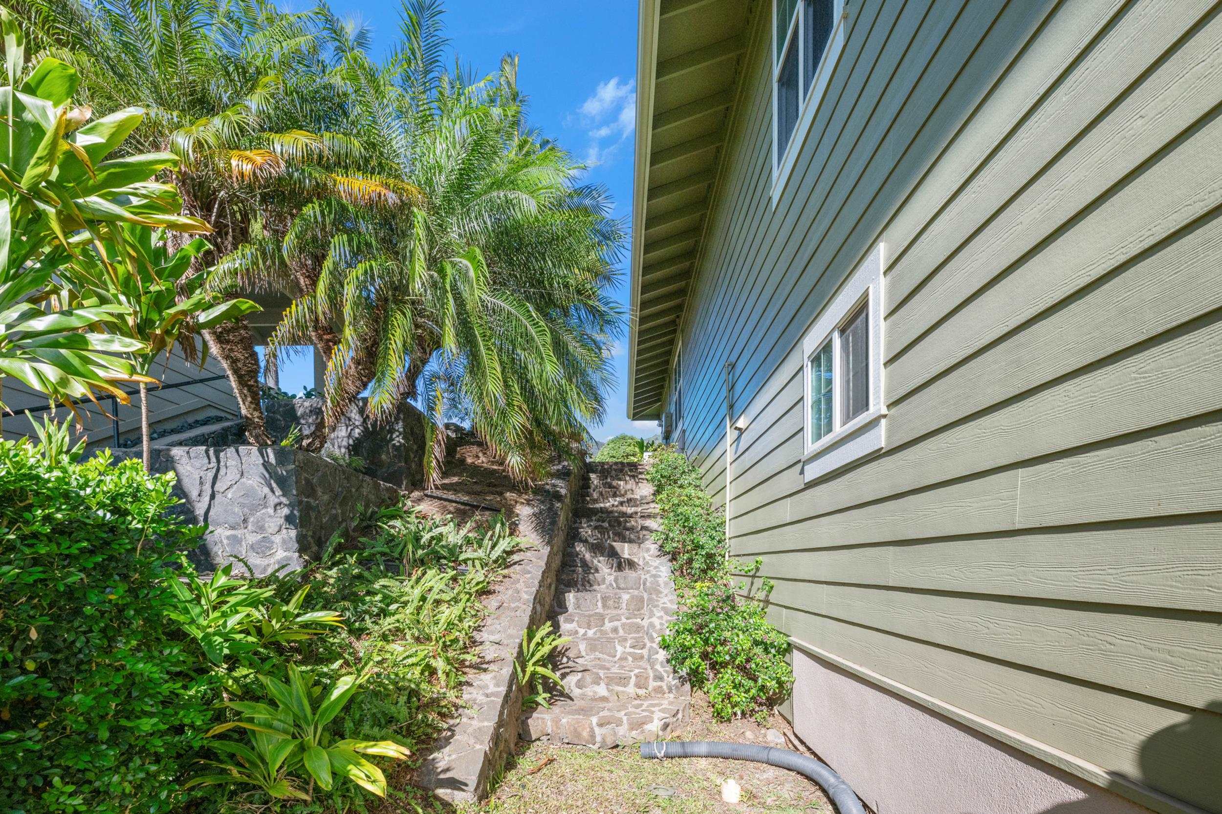 160 Kinohi Loa Loop Loop Property Photo 47