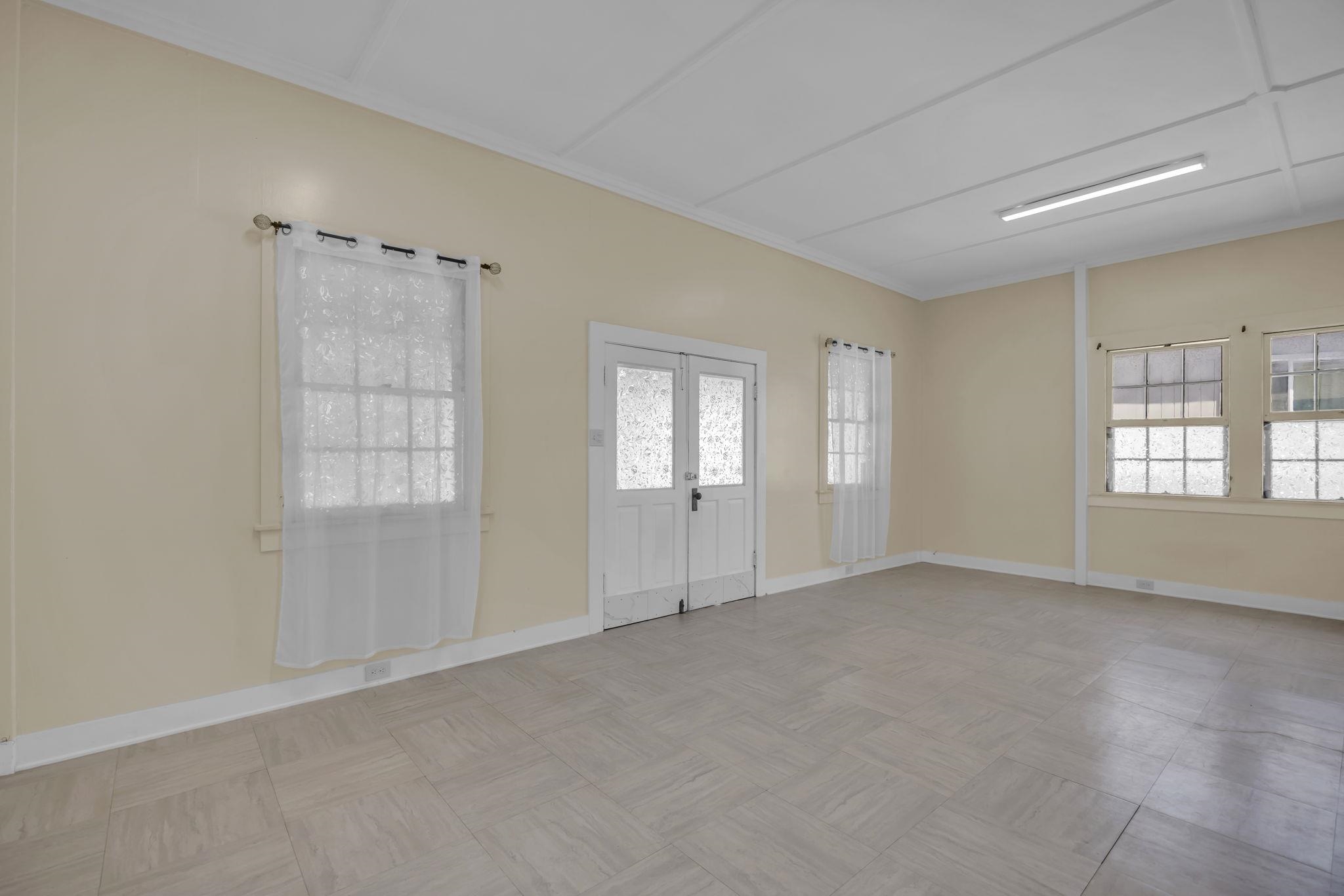 346 Alahee Dr Property Photo 7