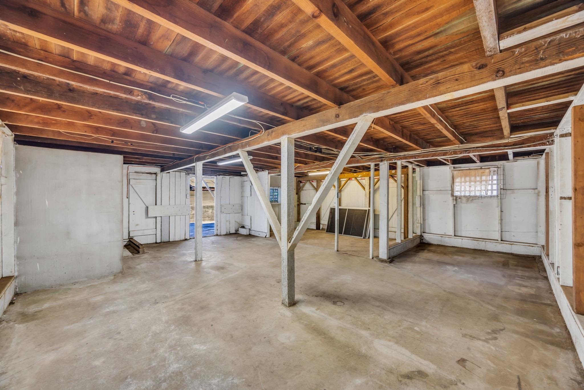 346 Alahee Dr Property Photo 32