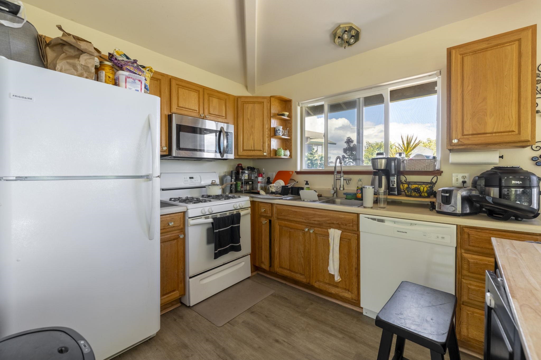 561 Kaleo Pl Property Photo 34