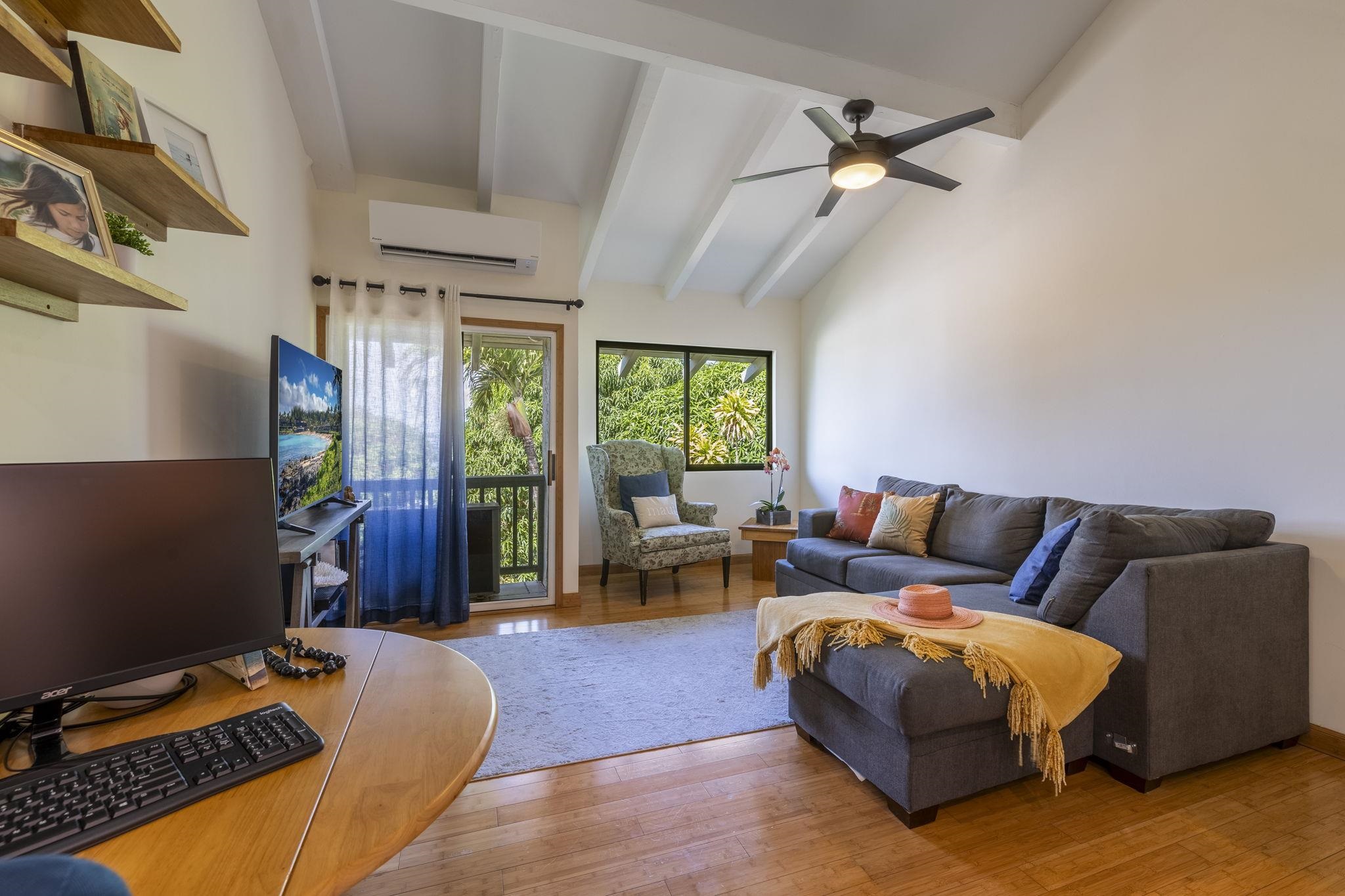 2050 Kanoe St Property Photo 1