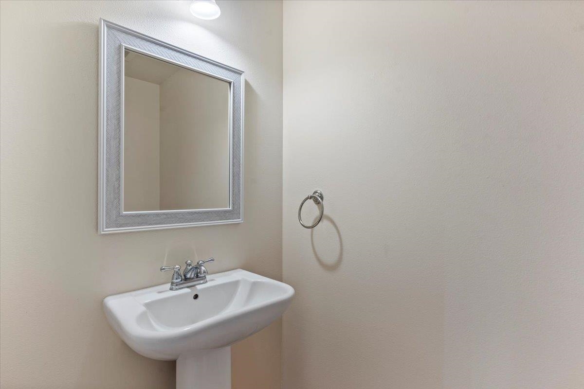 31 E Kuu Aku Ln Property Photo 13