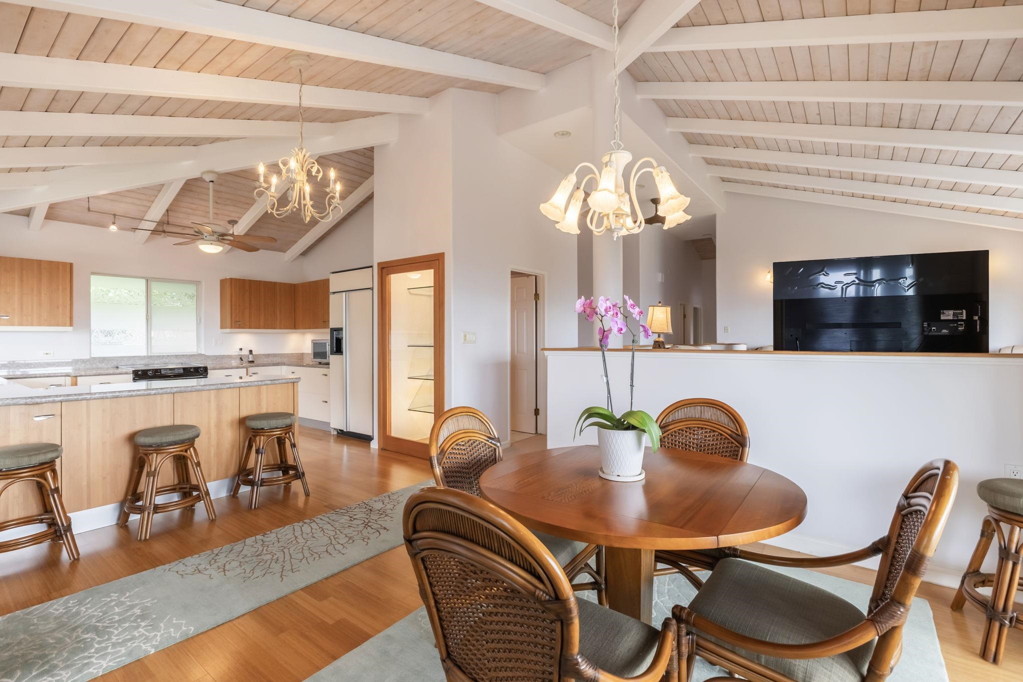 596 Kuikahi Dr Property Photo 3