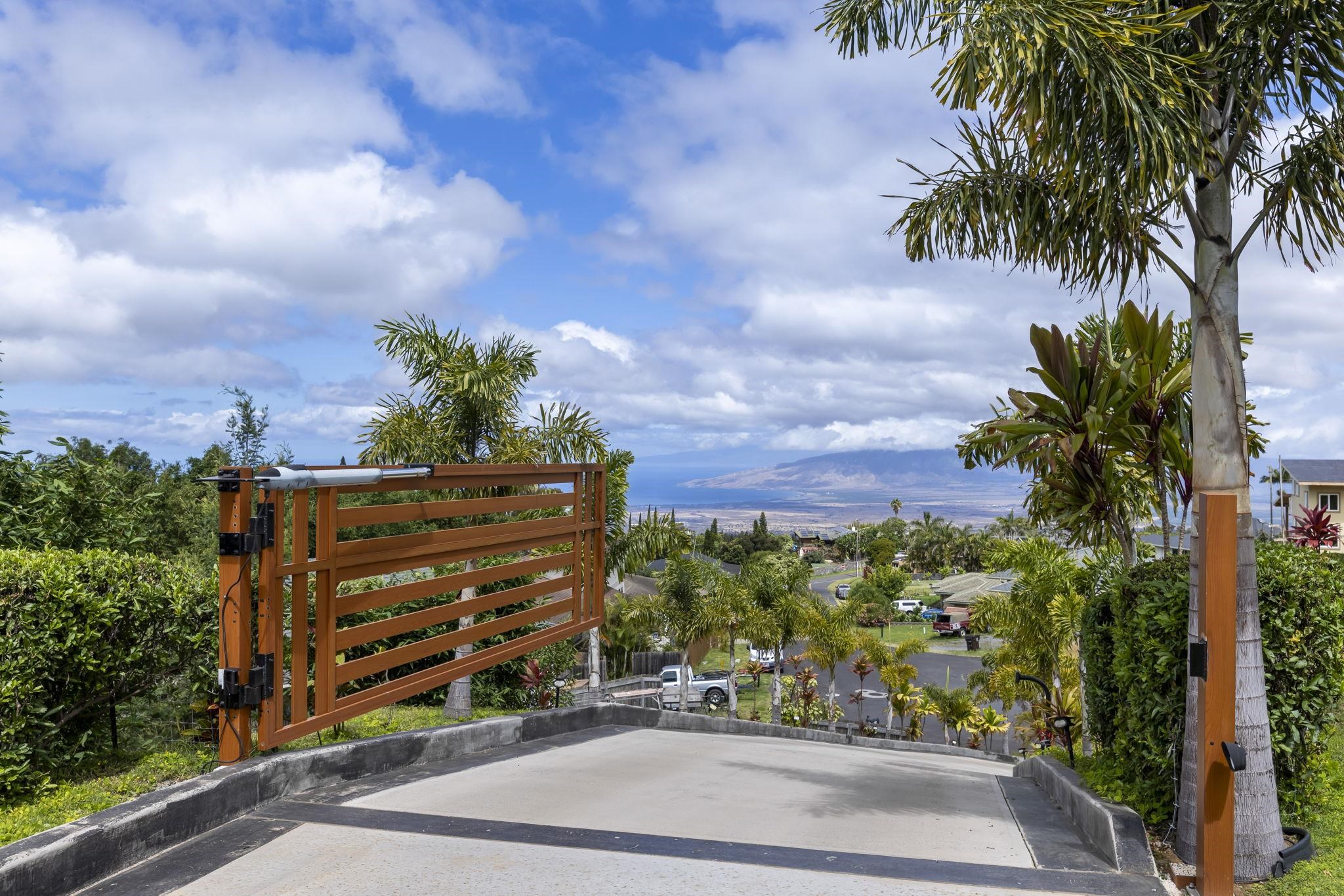 806 Kukia Pl Property Photo 5