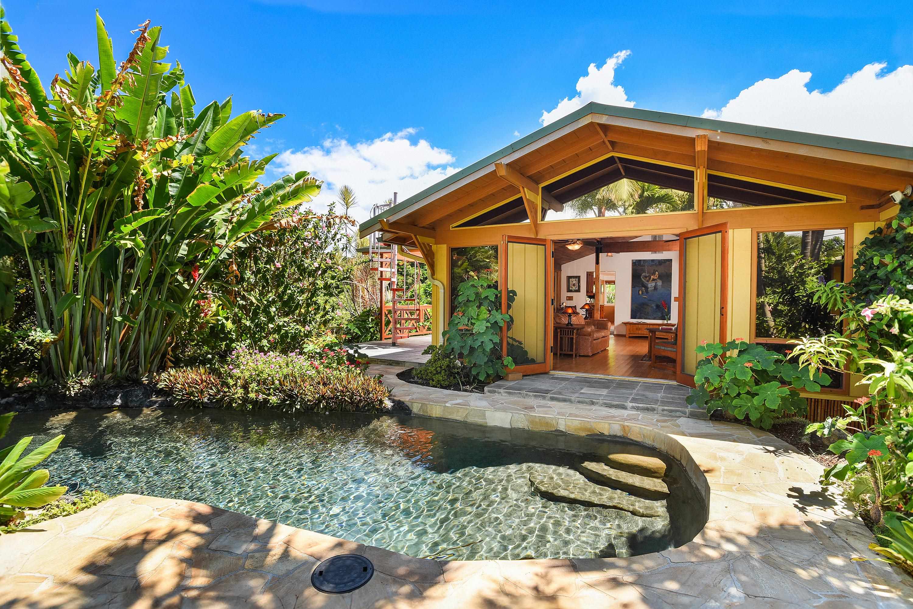679 Kaapuni Pl Property Photo 1