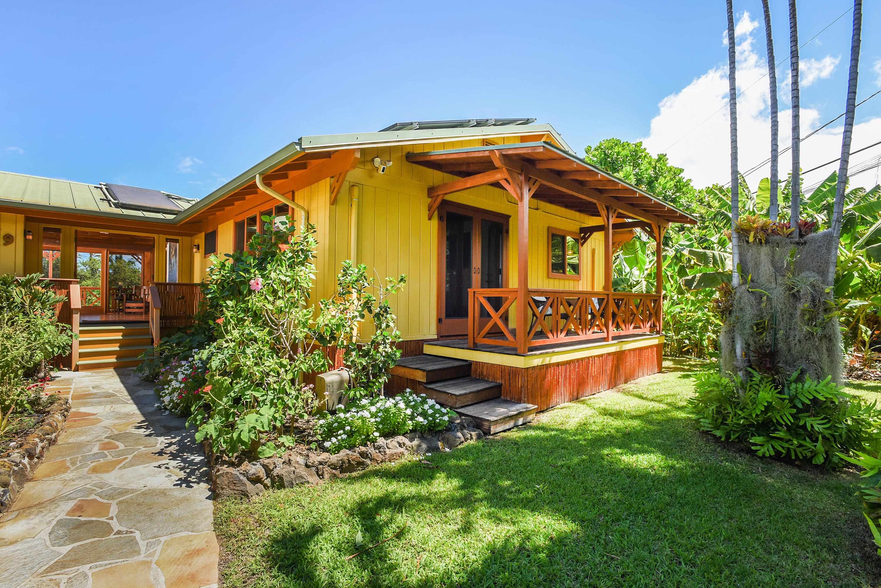 679 Kaapuni Pl Property Photo 4
