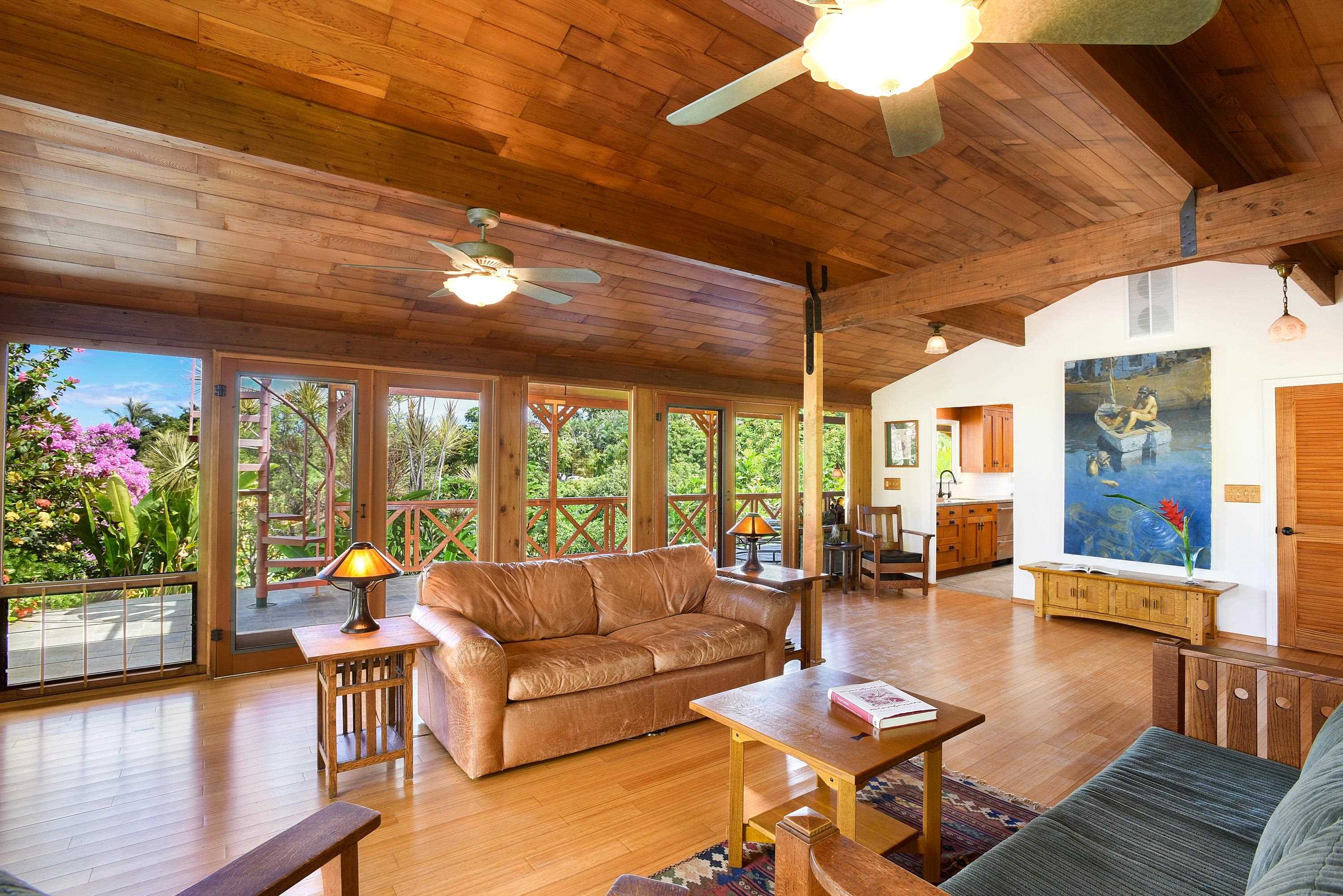679 Kaapuni Pl Property Photo 6