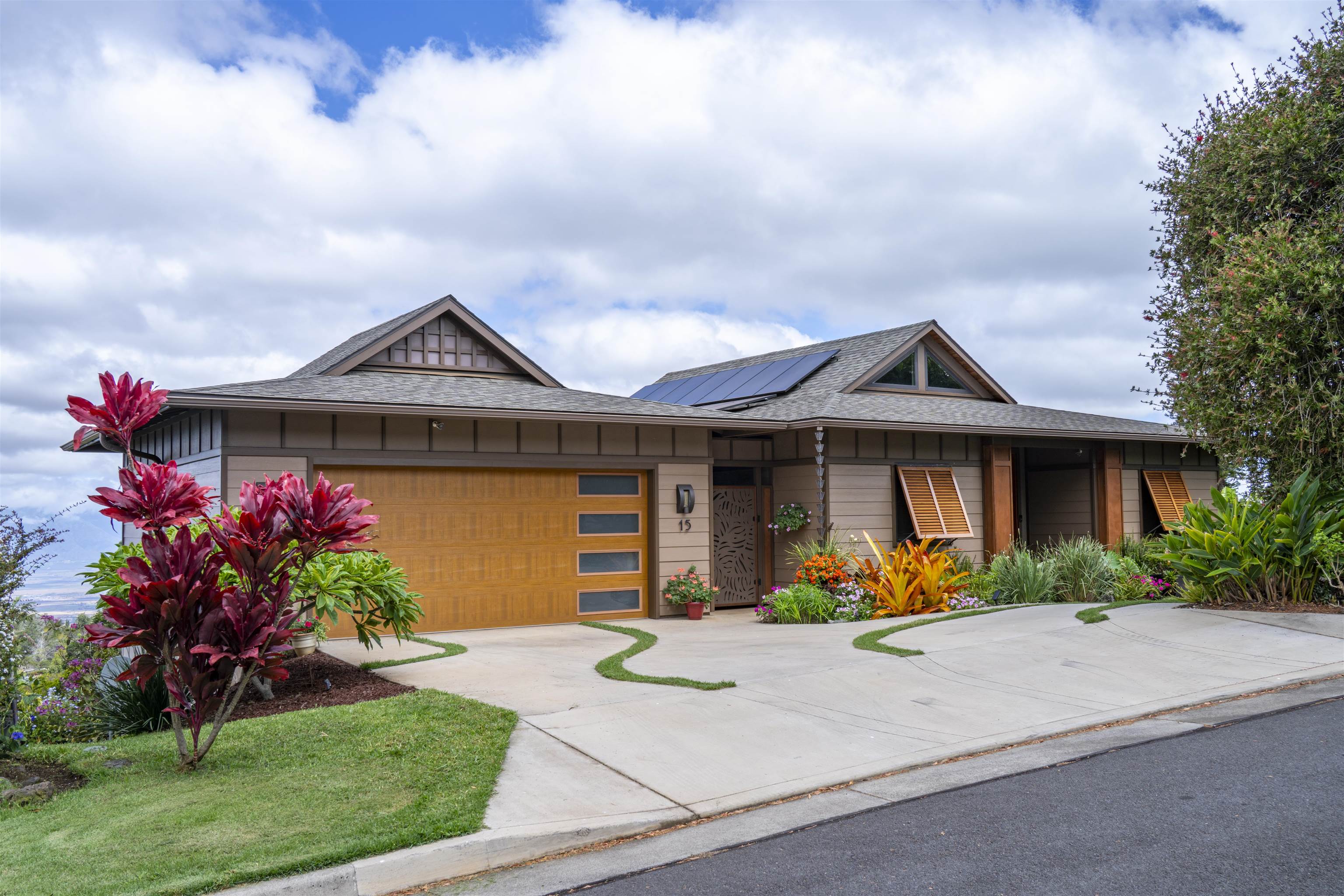 15 Uau Pl Property Photo 1
